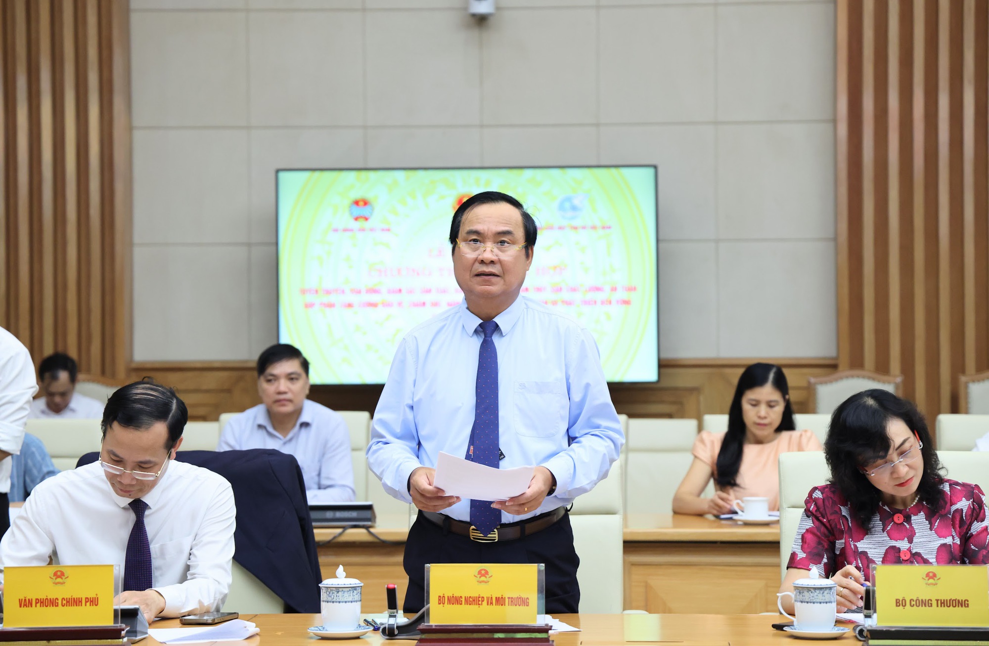 Bảo đảm an toàn thực phẩm là bảo vệ sức khỏe nhân dân và nền kinh tế nông nghiệp- Ảnh 2.