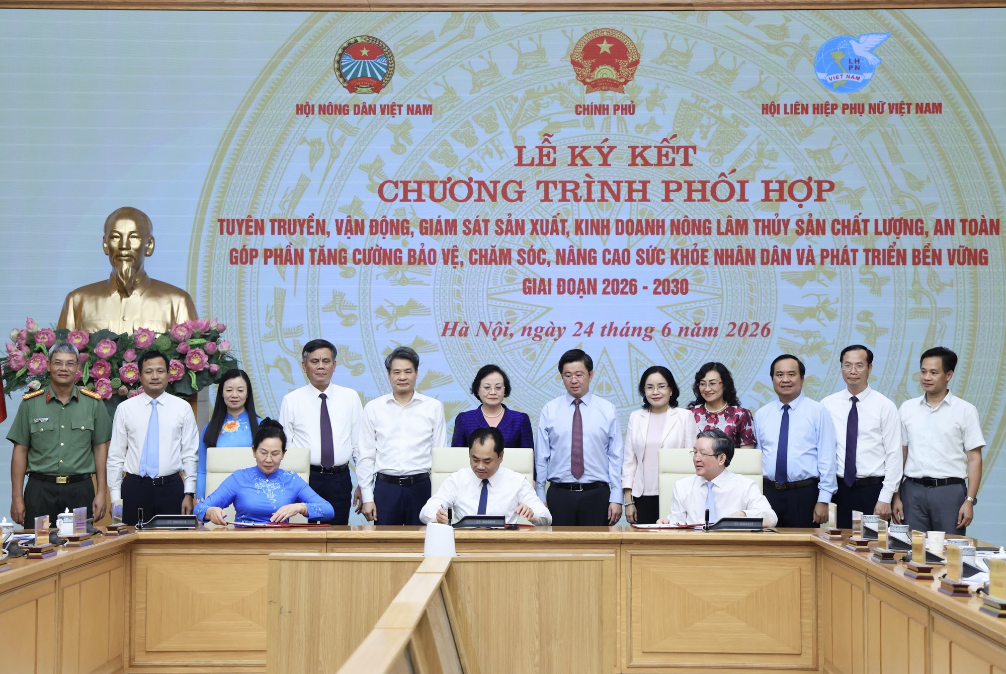 Bảo đảm an toàn thực phẩm là bảo vệ sức khỏe nhân dân và nền kinh tế nông nghiệp- Ảnh 4.