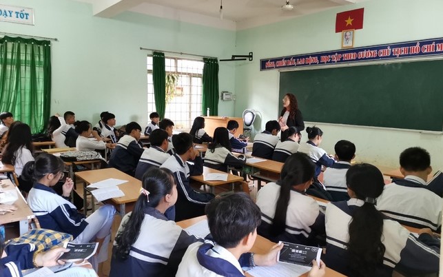 Học sinh lưu ban, năm sau có được miễn, giảm học phí?