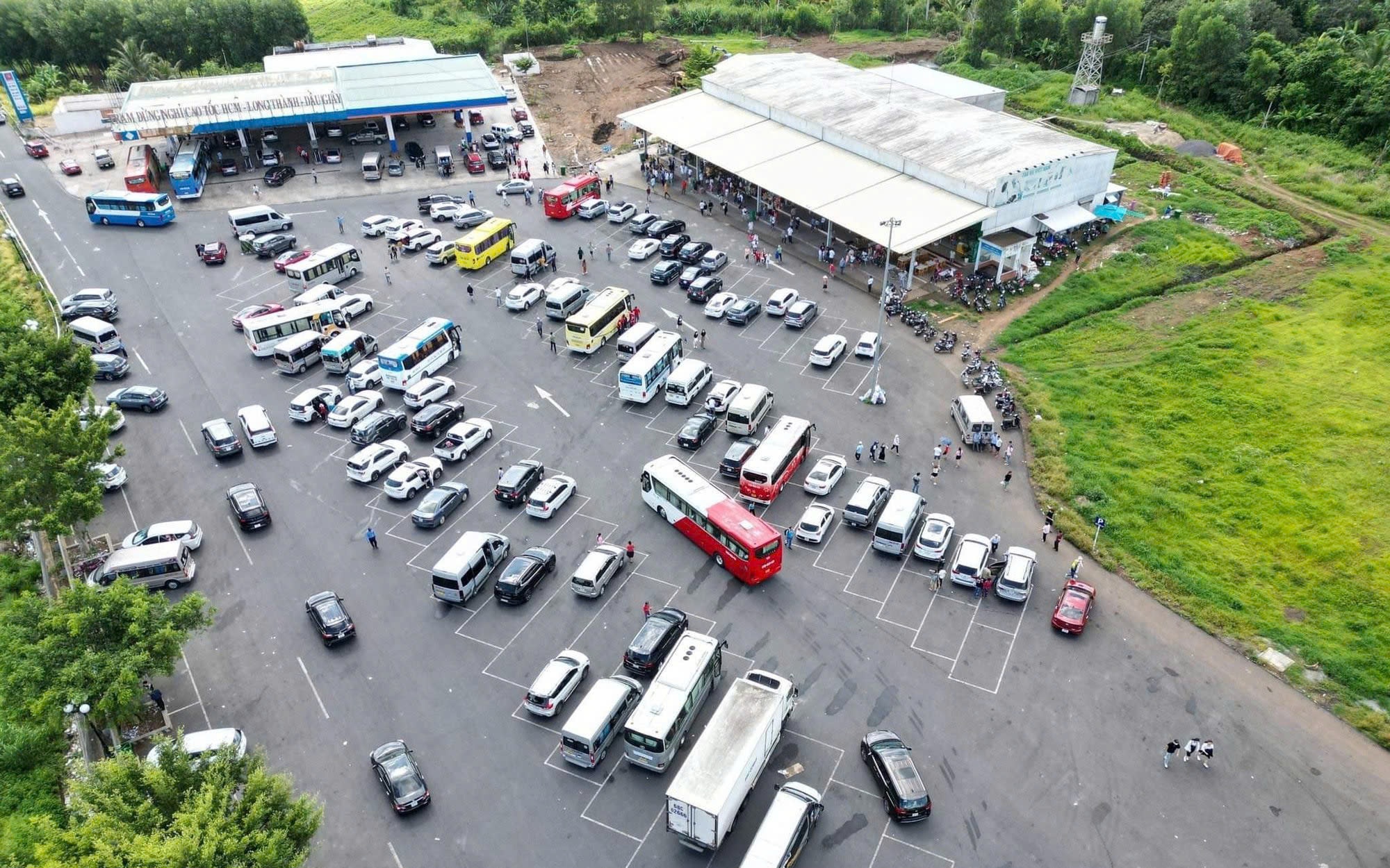 Xử lý dứt điểm vướng mắc xây dựng các trạm dừng nghỉ cao tốc Bắc - Nam phía Đông