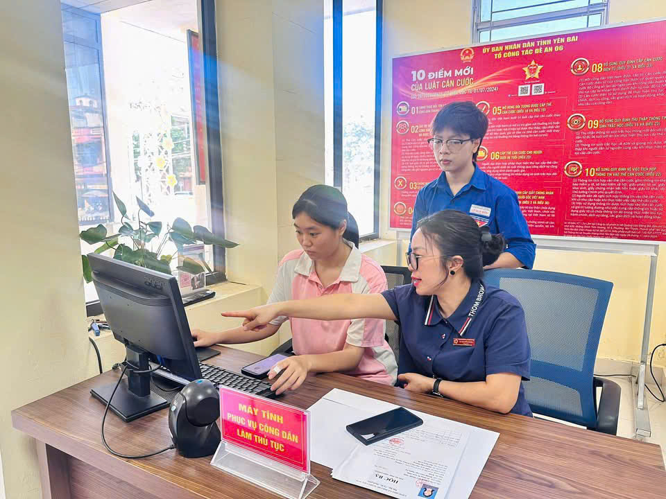 Mang 'một cửa' vượt núi, đưa dịch vụ công đến bản xa- Ảnh 8.
