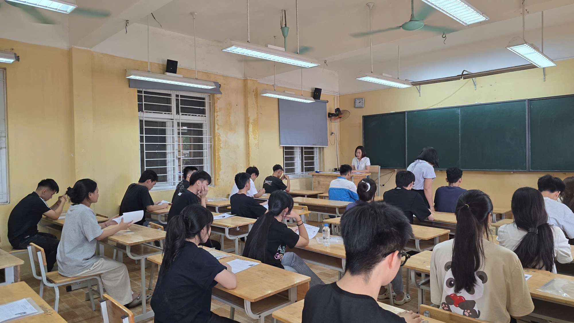Chuyên gia dự báo phổ điểm thi tốt nghiệp THPT 2026- Ảnh 1.