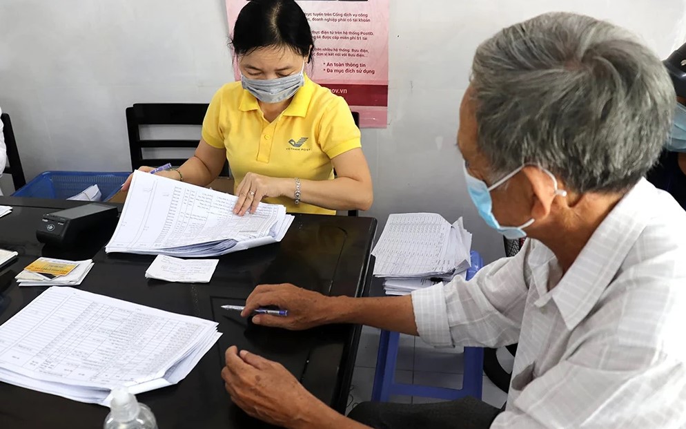 Có tính thời gian công tác quy đổi để hưởng chế độ hưu?