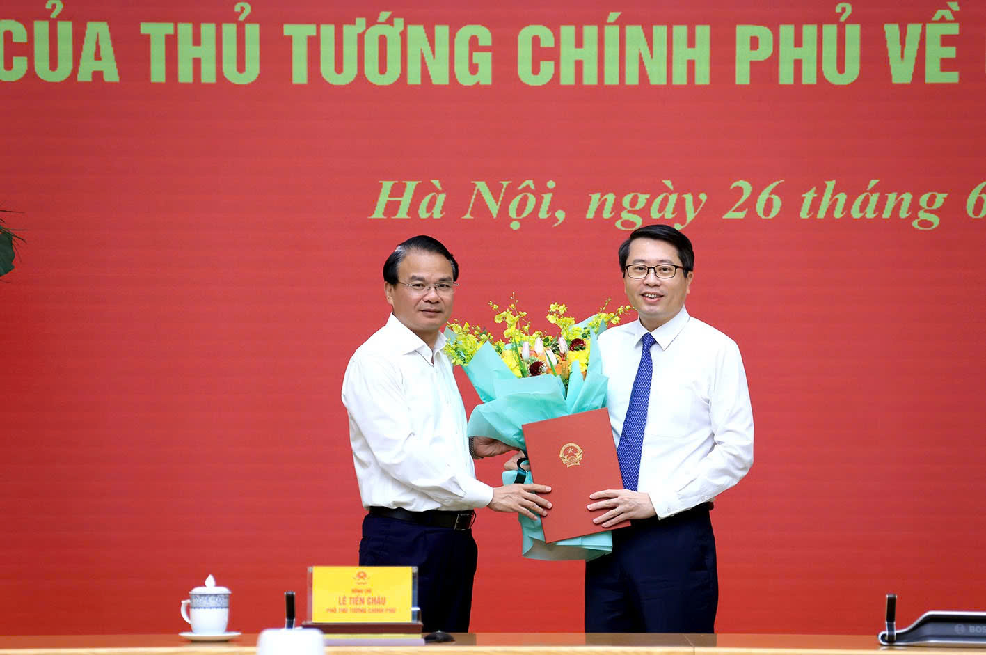 Công bố Quyết định bổ nhiệm đồng chí Trần Anh Tiến giữ chức Phó Chủ nhiệm Văn phòng Chính phủ- Ảnh 3.