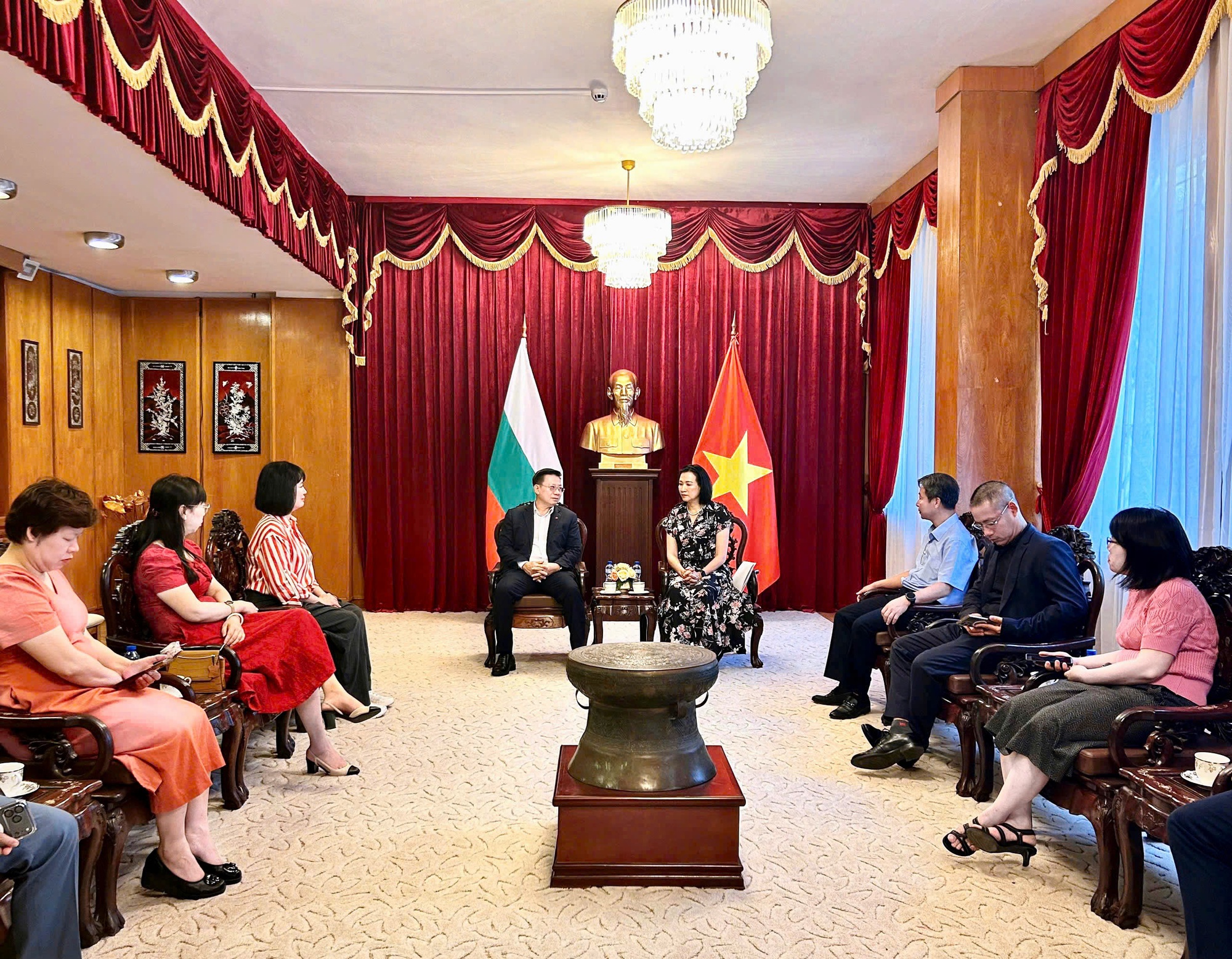 Tăng cường hợp tác tư pháp, trao đổi kinh nghiệm hòa giải giữa Việt Nam-Bulgaria- Ảnh 4.