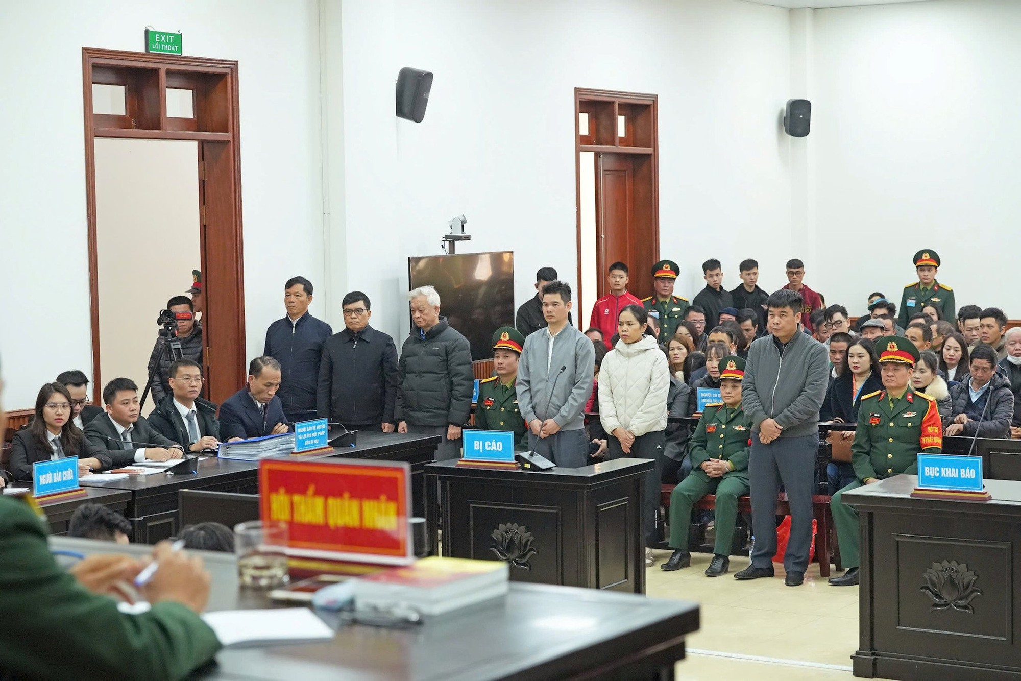 Xét xử phúc thẩm Chủ tịch Tập đoàn Phúc Sơn và đồng phạm- Ảnh 1.