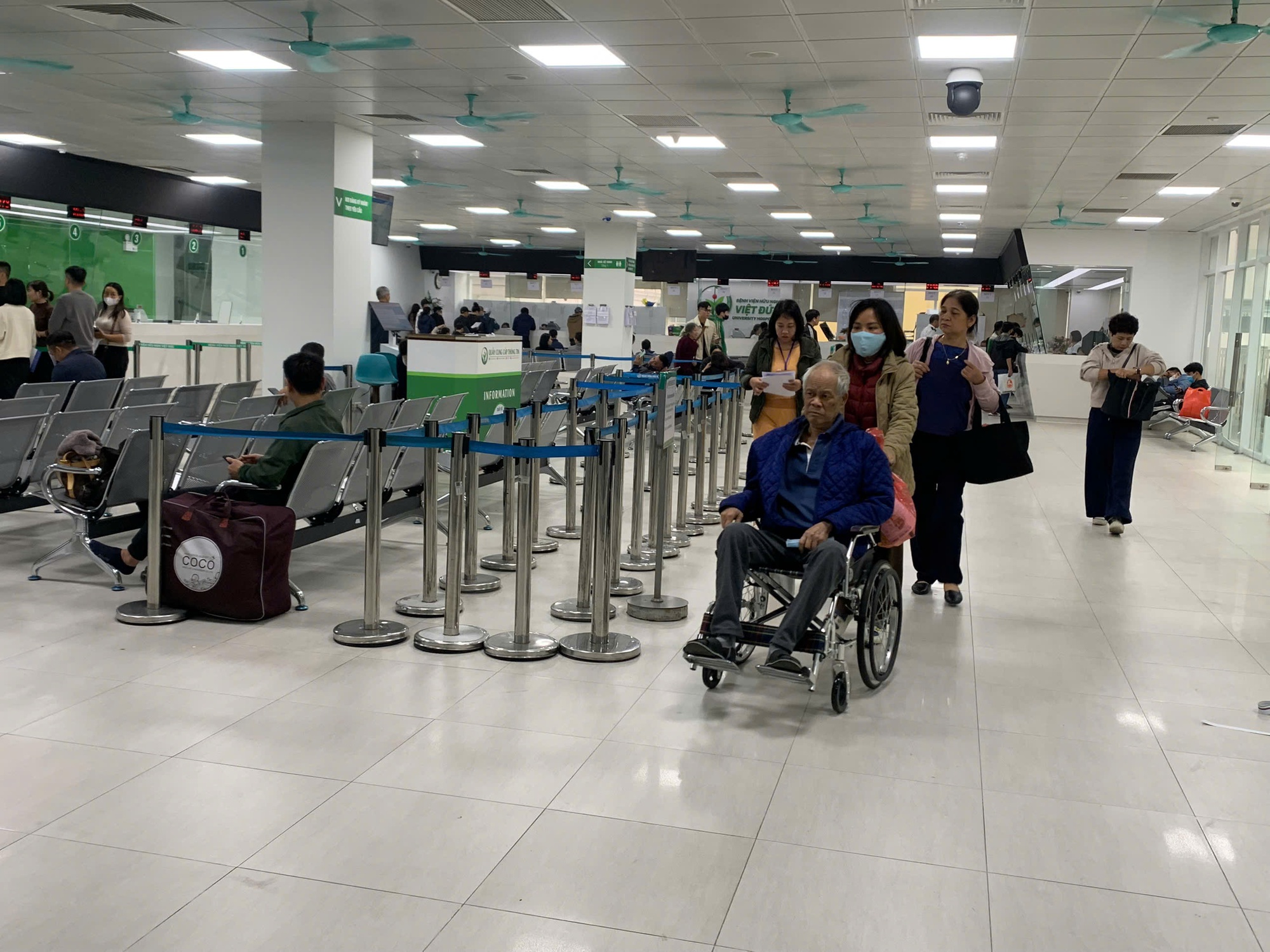 Siết hậu kiểm các cơ sở khám, chữa bệnh, xử lý nghiêm vi phạm - Ảnh 1.