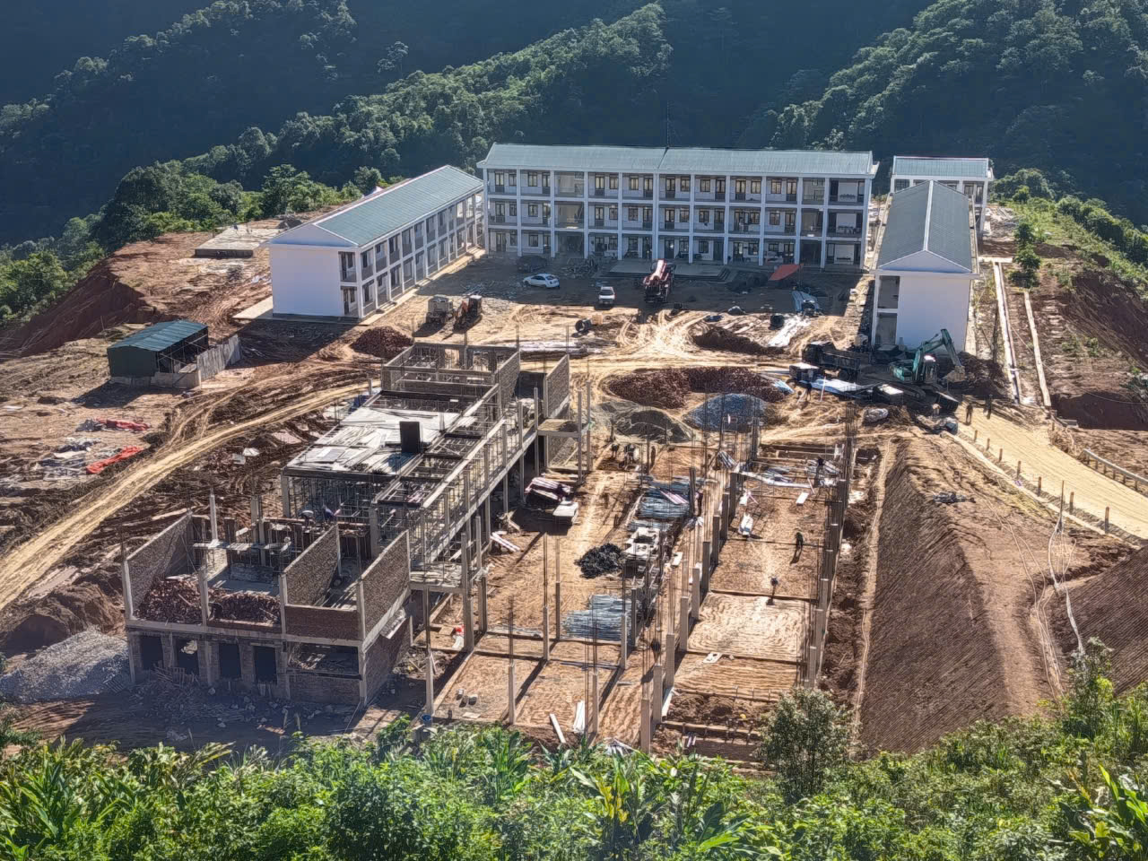 Chạy đua hoàn thành trường nội trú trước năm học mới- Ảnh 4. Chạy đua hoàn thành trường nội trú trước năm học mới- Ảnh 4.