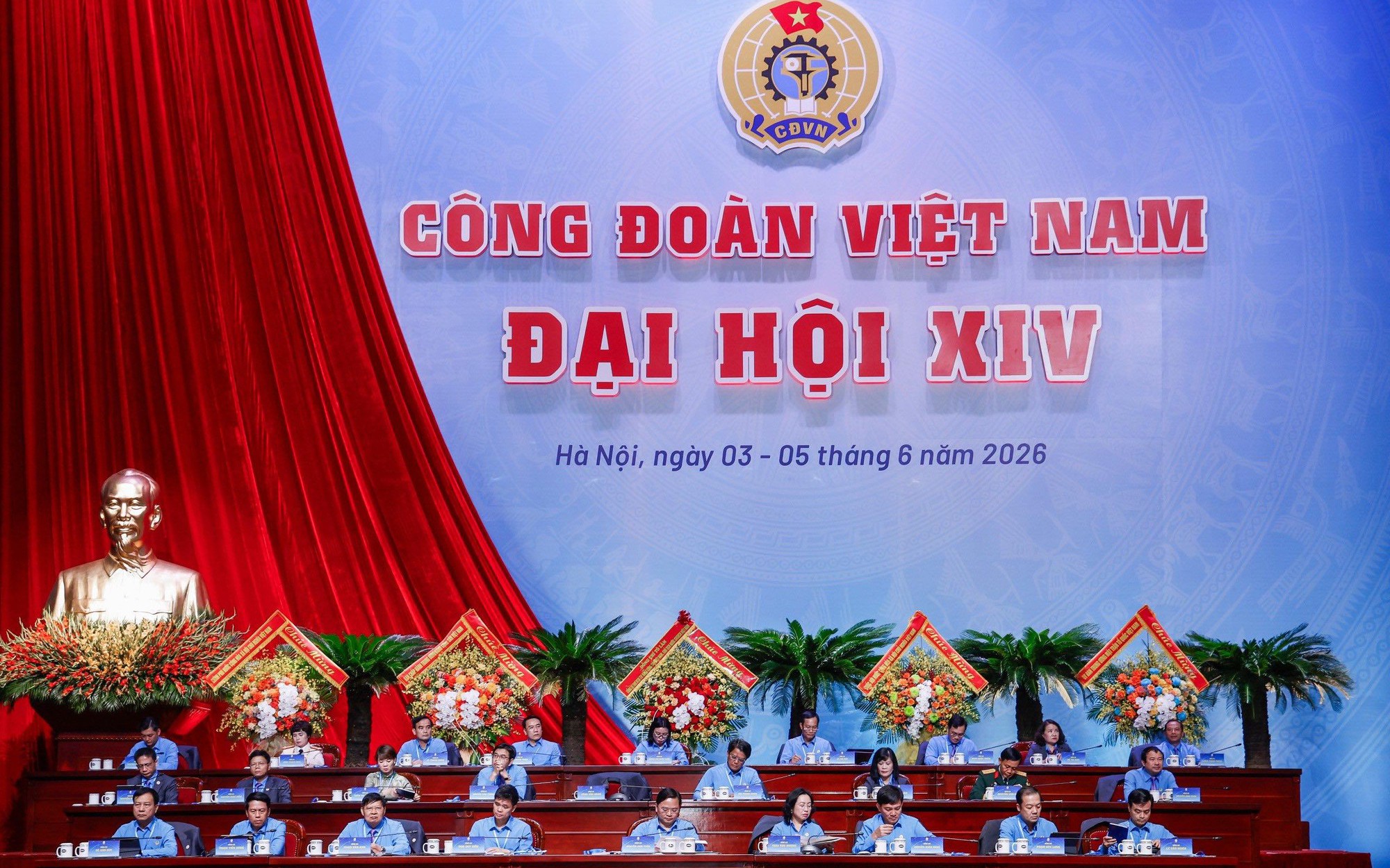 CẬP NHẬT: Thủ tướng Chính phủ trao đổi, thảo luận với Đại biểu dự Đại hội XIV Công đoàn Việt Nam