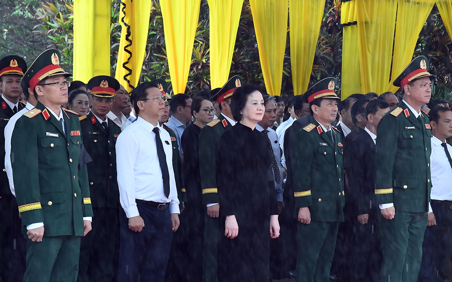 Phó Thủ tướng Phạm Thị Thanh Trà dự Lễ truy điệu, an táng hài cốt liệt sĩ tại Quảng Ngãi