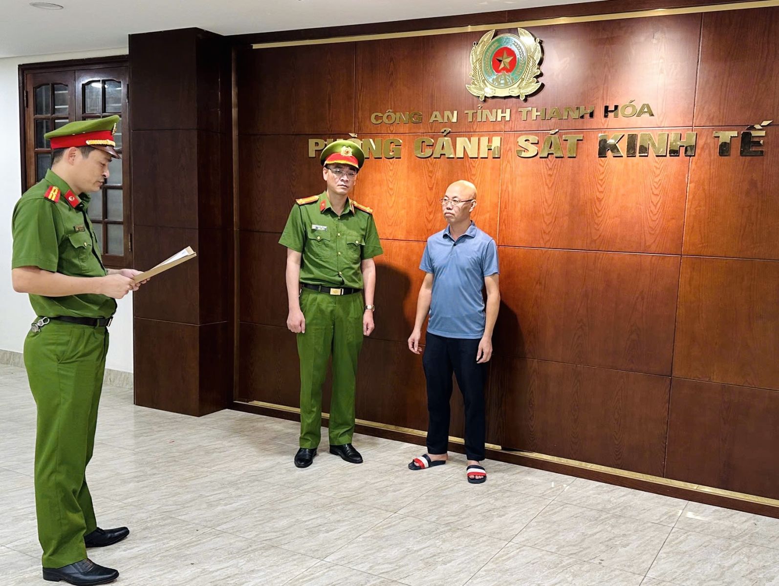 Khởi tố đối tượng sản xuất lương thực, thực phẩm giả quy mô lớn- Ảnh 1.