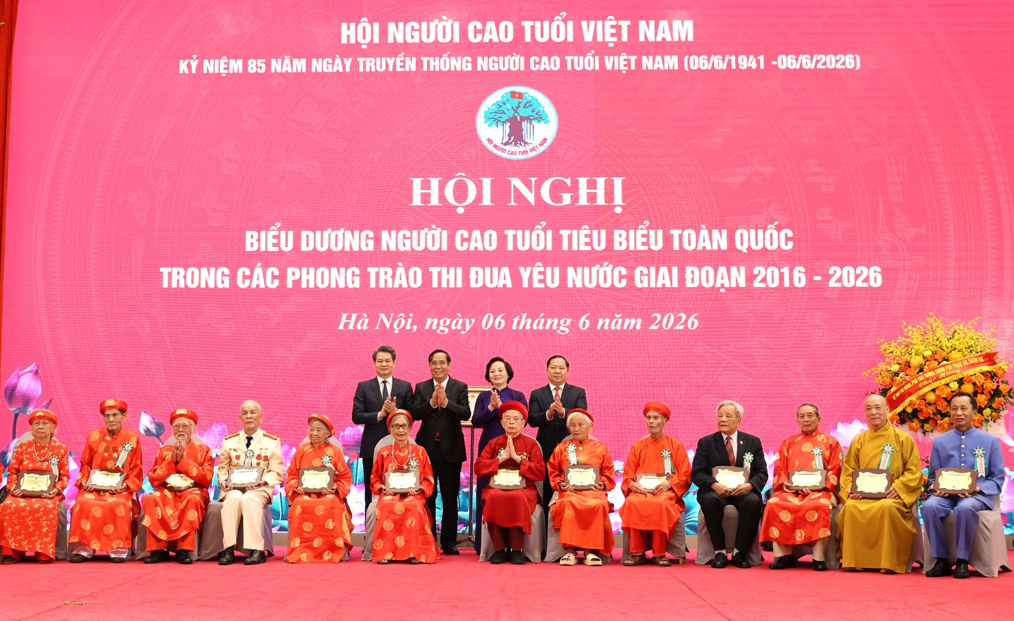 Phát triển hệ sinh thái ‘kinh tế bạc’, khơi dậy nguồn lực người cao tuổi- Ảnh 4.