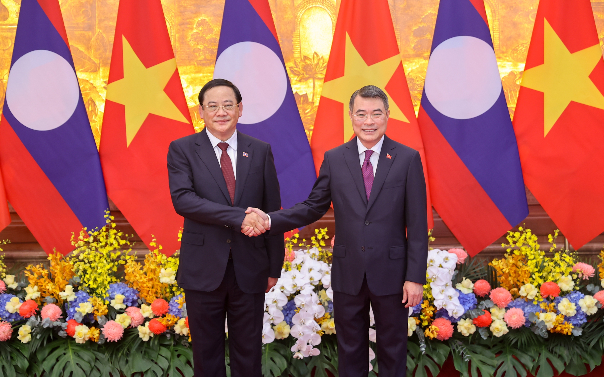 Việt Nam luôn kề vai sát cánh hỗ trợ Lào hiện thực hoá các m