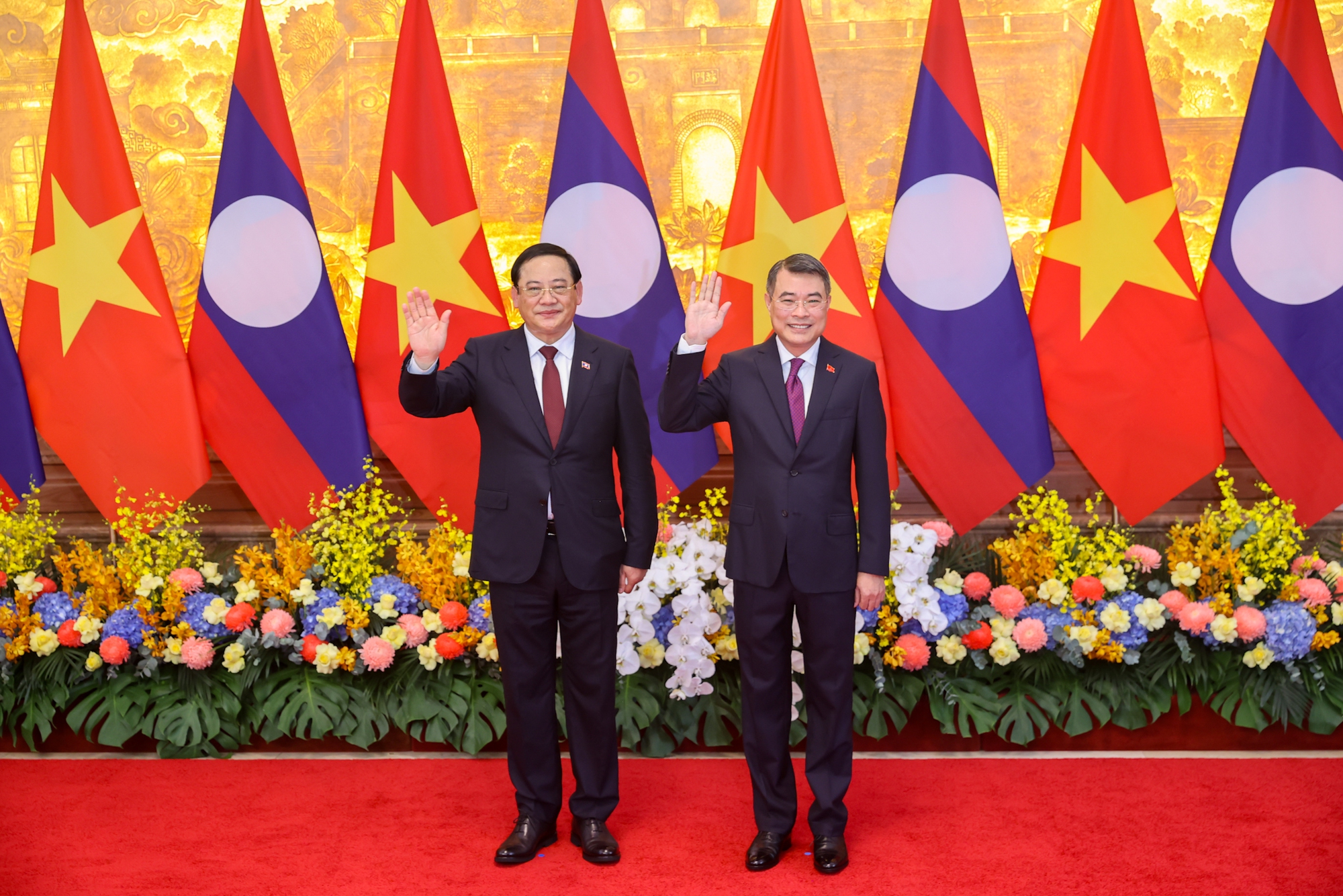 Thủ tướng Lê Minh Hưng chủ trì lễ đón chính thức Thủ tướng CHDCND Lào- Ảnh 4. Thủ tướng Lê Minh Hưng chủ trì lễ đón chính thức Thủ tướng CHDCND Lào- Ảnh 4.