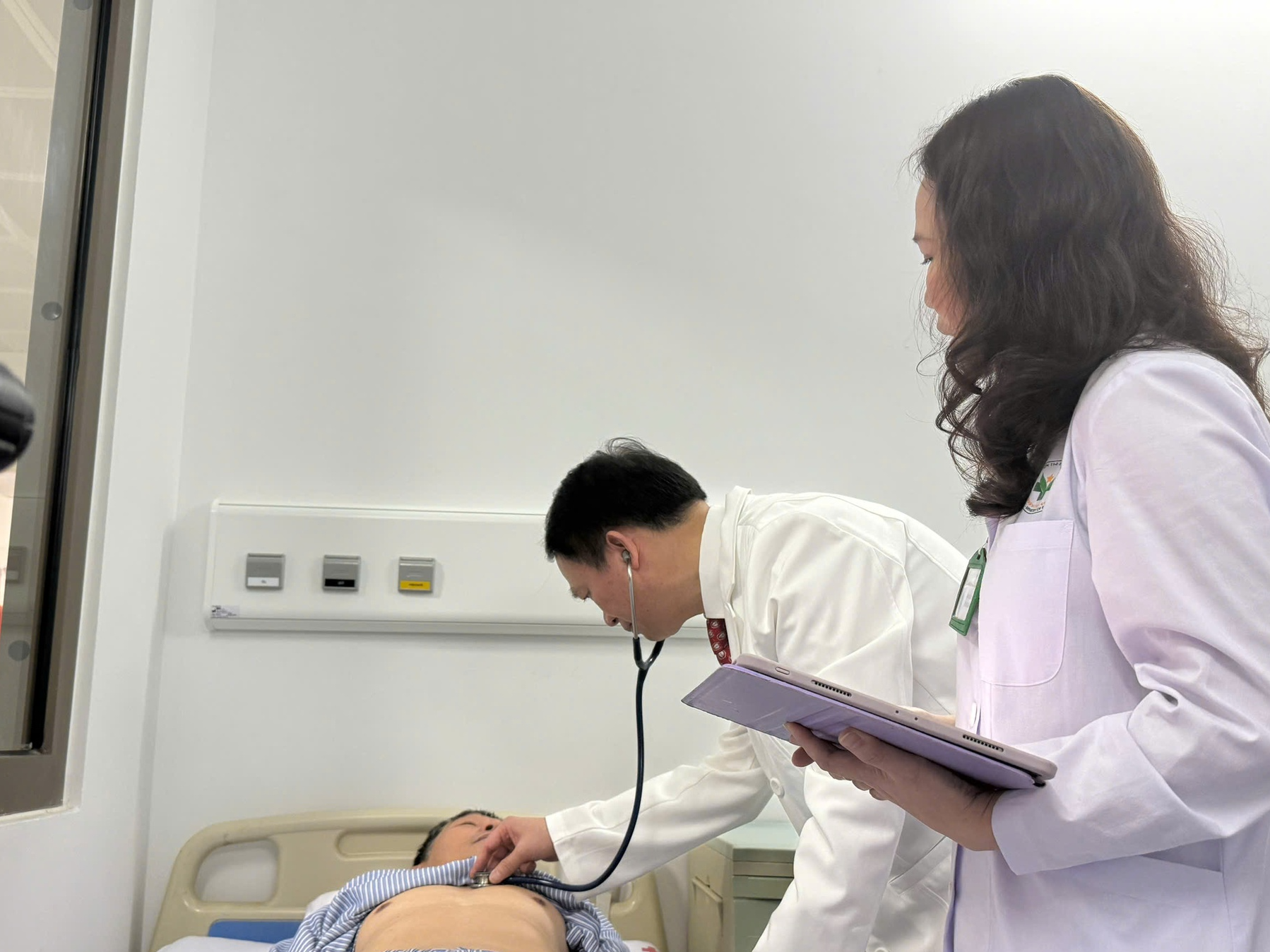 Xây dựng chất lượng bệnh viện: Chuyển từ quản lý theo hình thức sang mô hình dựa trên quản trị rủi ro - Ảnh 2. Xây dựng chất lượng bệnh viện: Chuyển từ quản lý theo hình thức sang mô hình dựa trên quản trị rủi ro - Ảnh 2.