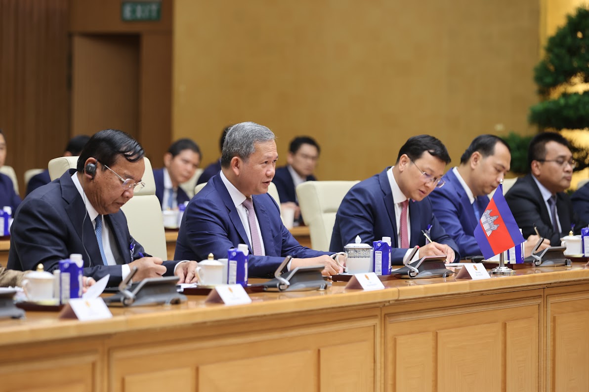 Thủ tướng Lê Minh Hưng hội đàm với Thủ tướng Campuchia Hun Manet- Ảnh 6. Thủ tướng Lê Minh Hưng hội đàm với Thủ tướng Campuchia Hun Manet- Ảnh 6.