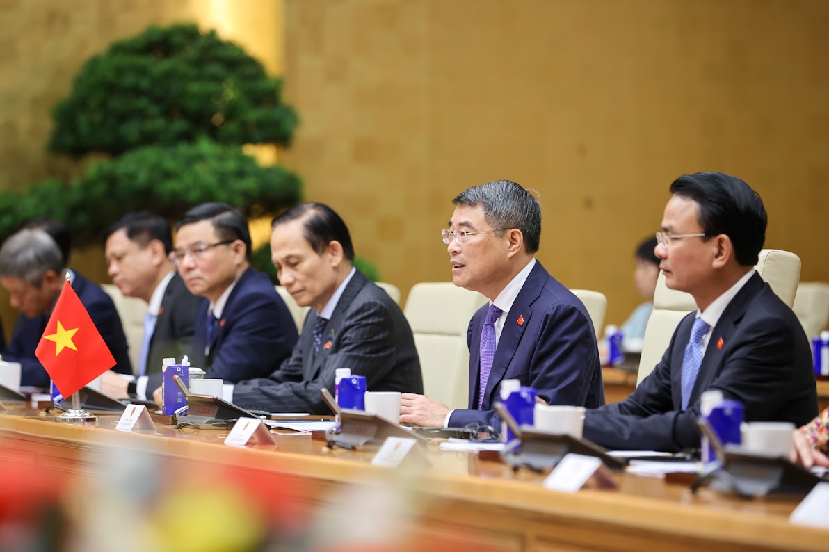 Thủ tướng Lê Minh Hưng hội đàm với Thủ tướng Campuchia Hun Manet- Ảnh 5. Thủ tướng Lê Minh Hưng hội đàm với Thủ tướng Campuchia Hun Manet- Ảnh 5.