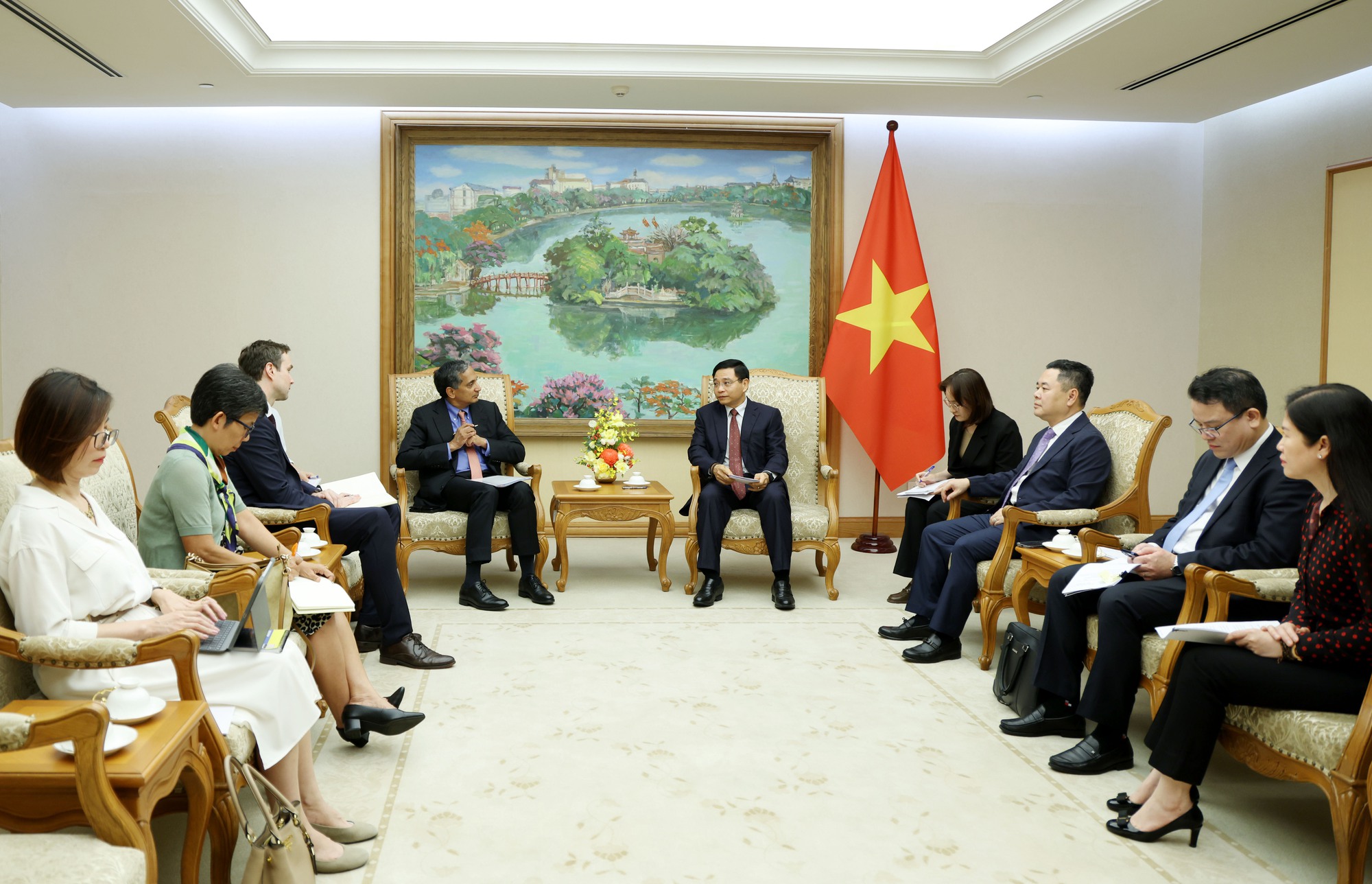 Phó Thủ tướng Nguyễn Văn Thắng tiếp Giám đốc IMF khu vực châu Á - Thái Bình Dương- Ảnh 2. Phó Thủ tướng Nguyễn Văn Thắng tiếp Giám đốc IMF khu vực châu Á - Thái Bình Dương- Ảnh 2.
