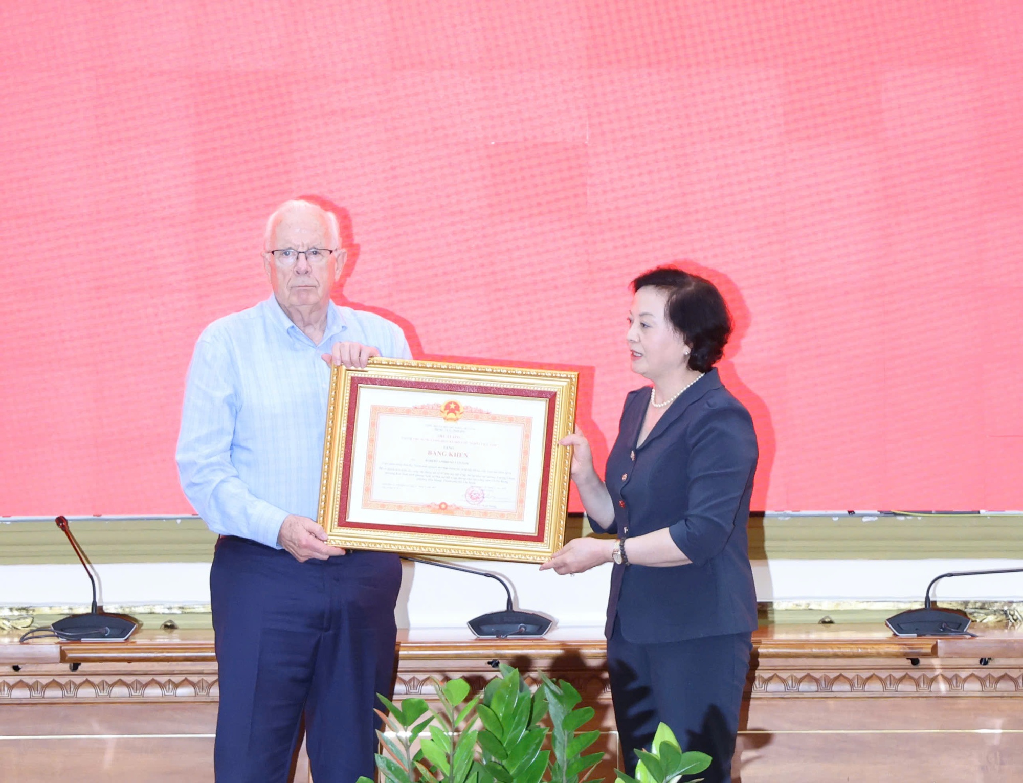 Phó Thủ tướng Phạm Thị Thanh Trà: Tiến thêm một bước quan trọng trên hành trình tìm kiếm khu mộ liệt sĩ tập thể tại Công viên Lê Thị Riêng- Ảnh 2.