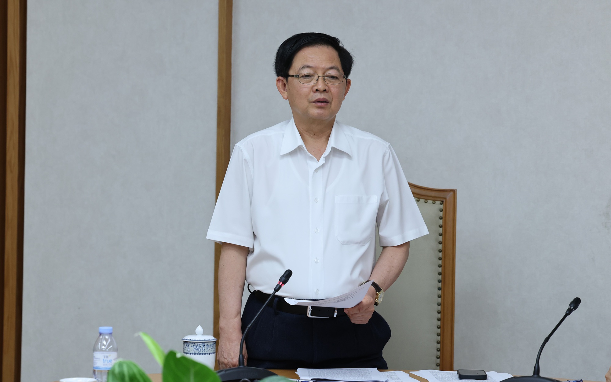 Hai Phó Thủ tướng chỉ đạo xử lý dứt điểm khó khăn, vướng mắc trong giải phóng mặt bằng các dự án phục vụ APEC 2027- Ảnh 3.