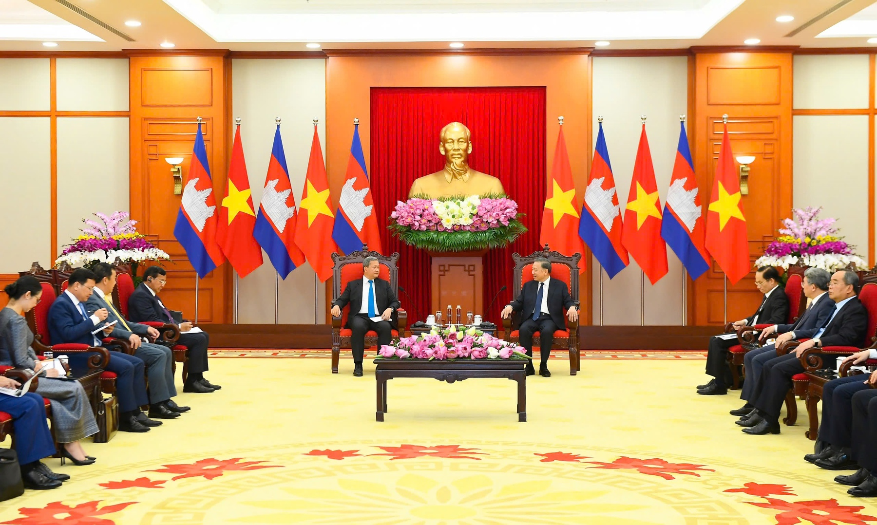 Tổng Bí thư, Chủ tịch nước Tô Lâm tiếp Thủ tướng Vương quốc Campuchia Hun Manet- Ảnh 3. Tổng Bí thư, Chủ tịch nước Tô Lâm tiếp Thủ tướng Vương quốc Campuchia Hun Manet- Ảnh 3.