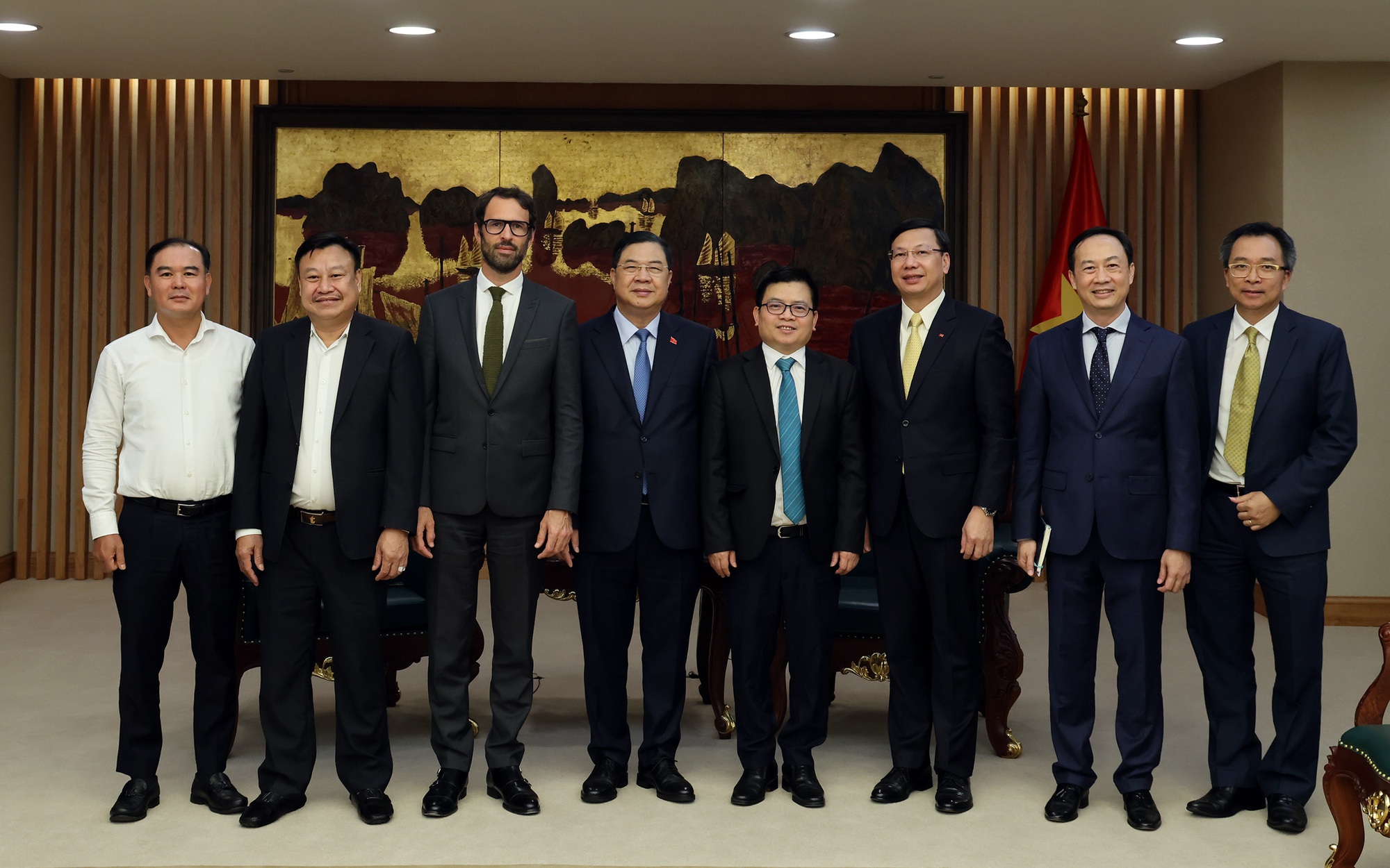 Phó Thủ tướng Thường trực Phạm Gia Túc tiếp lãnh đạo tập đoàn năng lượng tái tạo lớn của Pháp- Ảnh 3. Phó Thủ tướng Thường trực Phạm Gia Túc tiếp lãnh đạo tập đoàn năng lượng tái tạo lớn của Pháp- Ảnh 3.