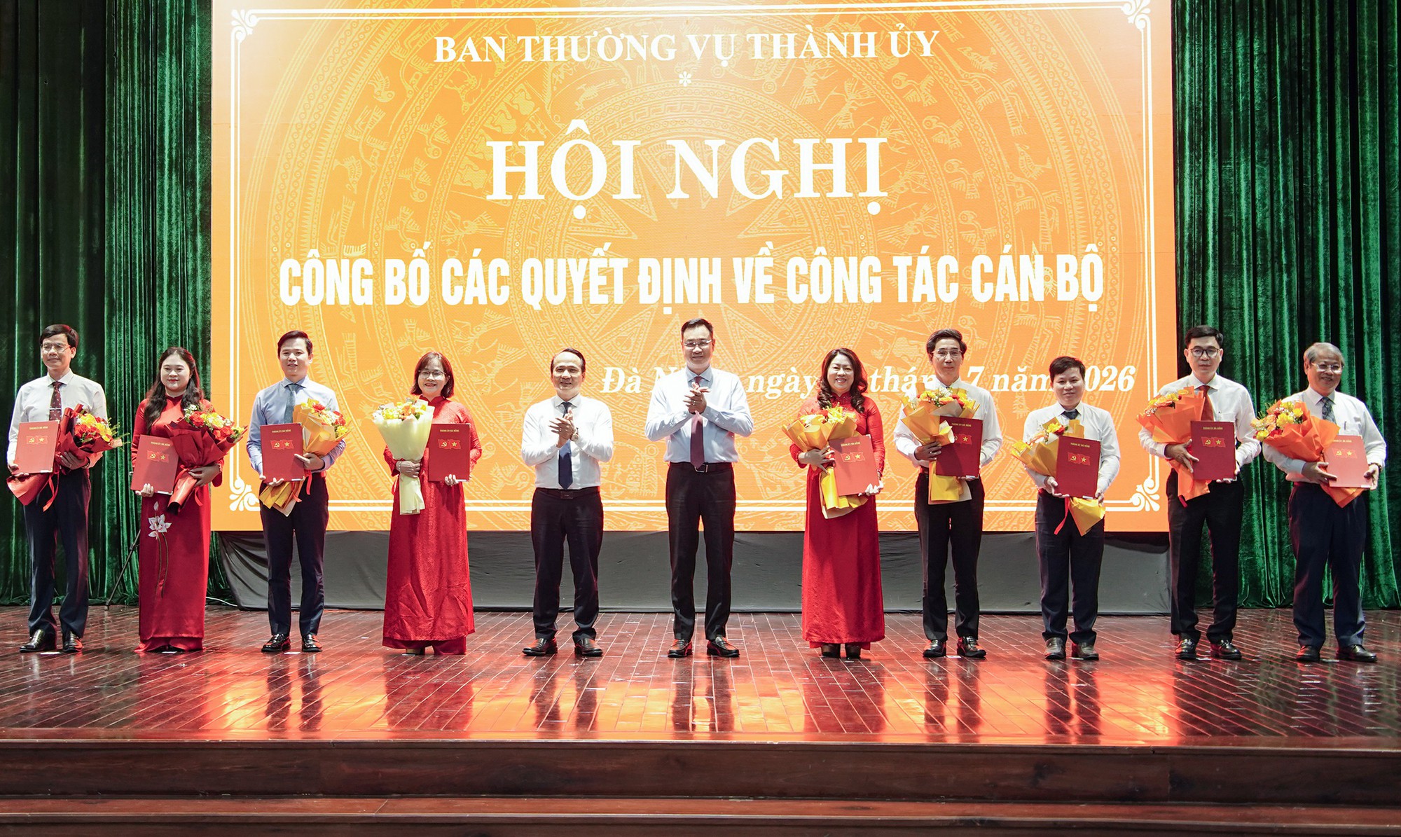 Đà Nẵng điều động, chỉ định cán bộ lãnh đạo nhiều sở, ngành, địa phương- Ảnh 1.