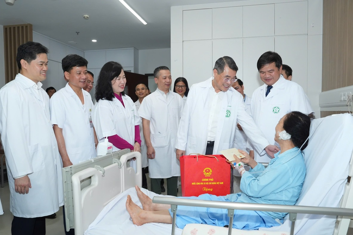Y tế chuyên sâu đến gần người dân: Niềm hy vọng mới từ Bệnh viện Bạch Mai, Hữu nghị Việt Đức tại Ninh Bình- Ảnh 1.