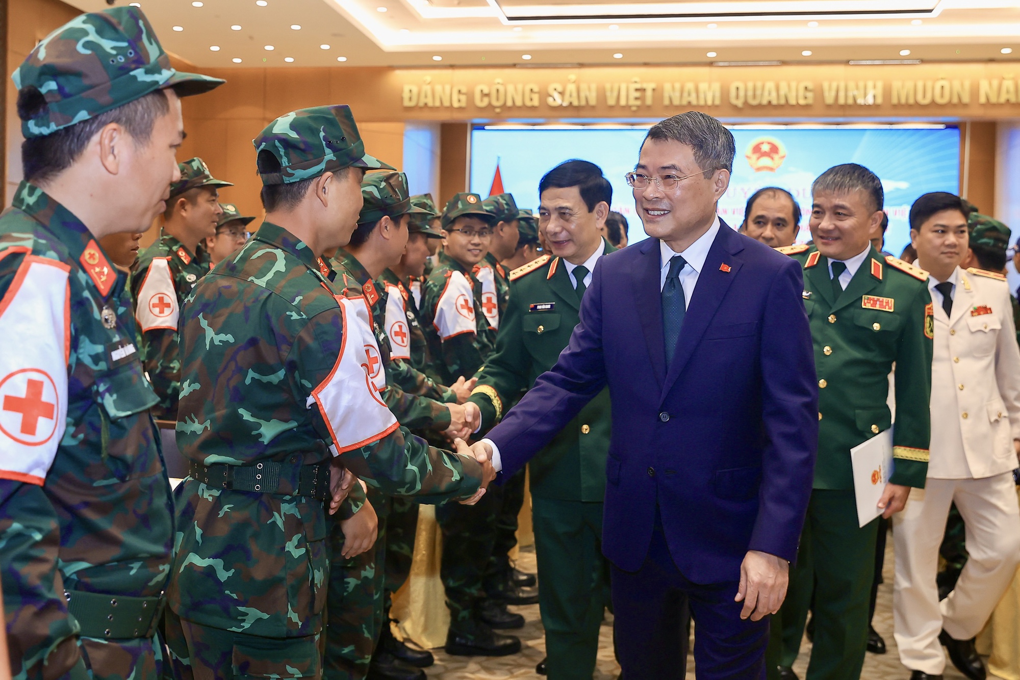 Thủ tướng Lê Minh Hưng: Xây dựng một Việt Nam tự cường nhưng nhân ái, bản lĩnh nhưng hòa hiếu, phát triển nhưng có trách nhiệm- Ảnh 3.