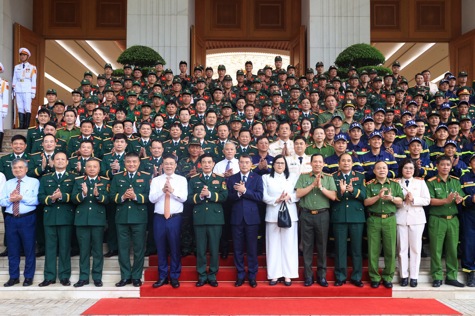 Thủ tướng Lê Minh Hưng: Xây dựng một Việt Nam tự cường nhưng nhân ái, bản lĩnh nhưng hòa hiếu, phát triển nhưng có trách nhiệm- Ảnh 18.