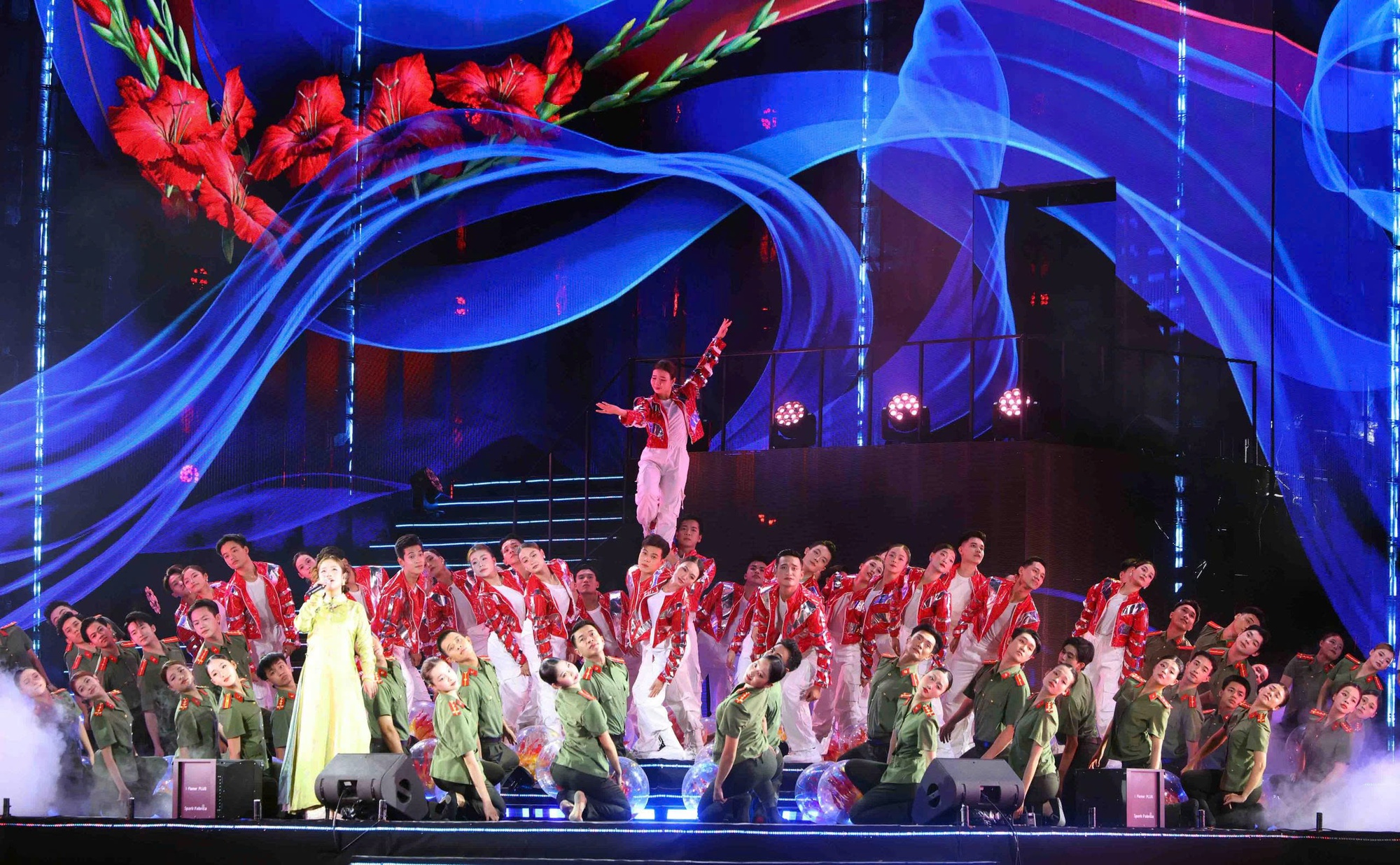 Gala 'Tổ quốc bình yên' - Bản trường ca nghệ thuật về lực lượng Anh ninh nhân dân- Ảnh 5.