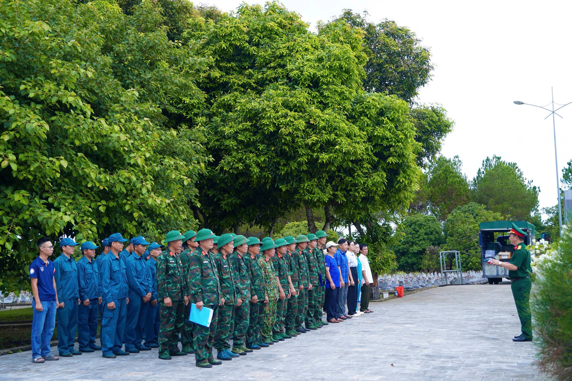 Quảng Trị: Lấy mẫu 1.952 phần mộ liệt sĩ tại Nghĩa trang liệt sĩ Vĩnh Linh- Ảnh 1.