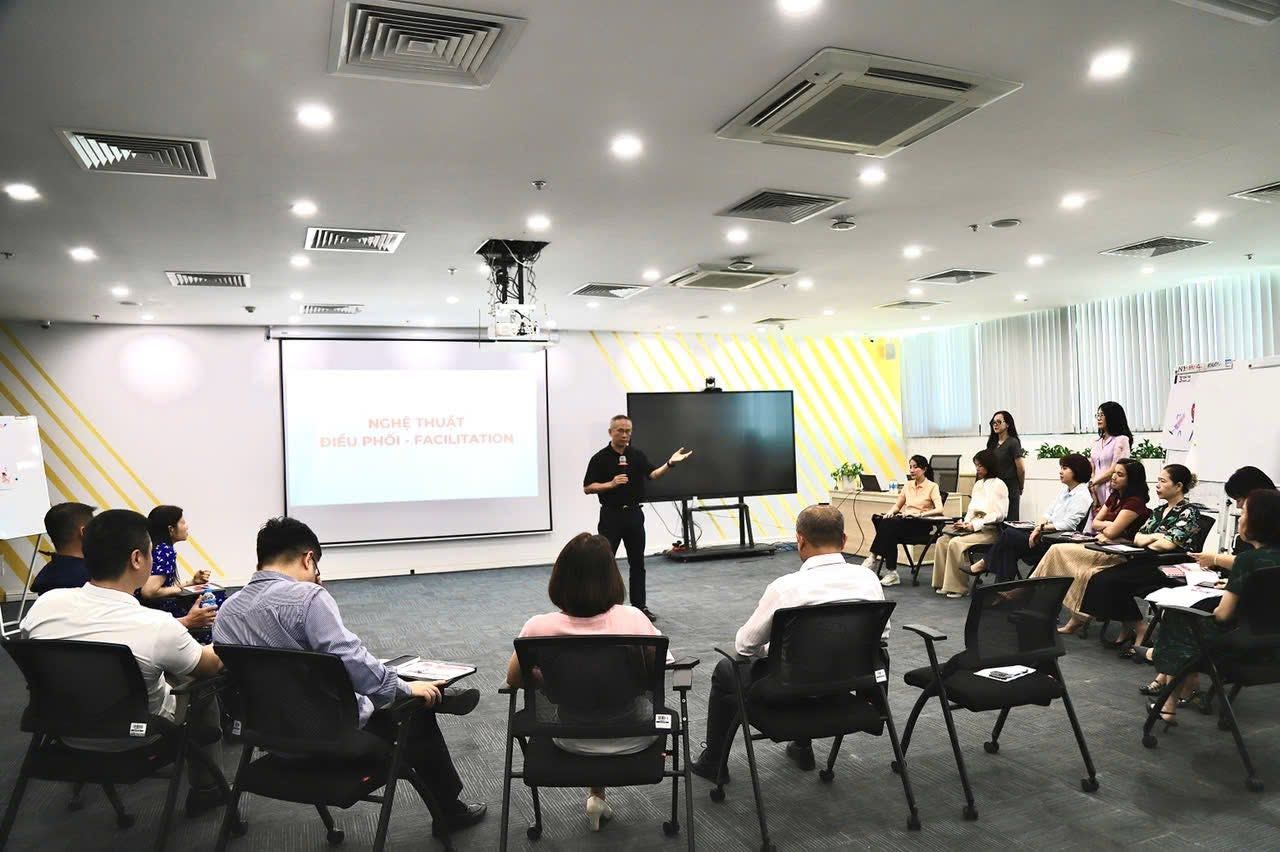 Văn hóa học tập - Nền móng cho hành trình vươn xa của ROX Group- Ảnh 1.