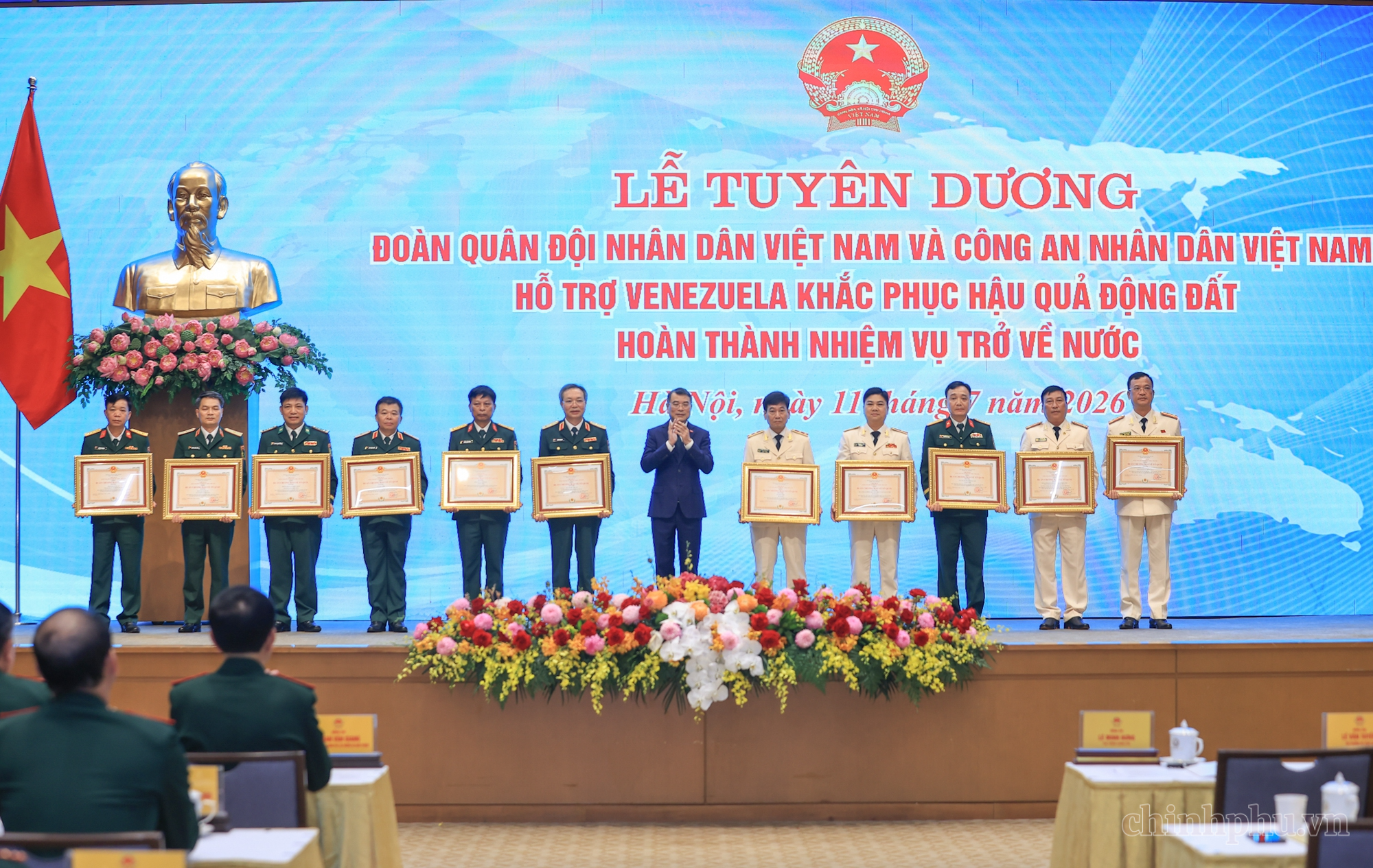 Thủ tướng Lê Minh Hưng: Xây dựng một Việt Nam tự cường nhưng nhân ái, bản lĩnh nhưng hòa hiếu, phát triển nhưng có trách nhiệm- Ảnh 16.