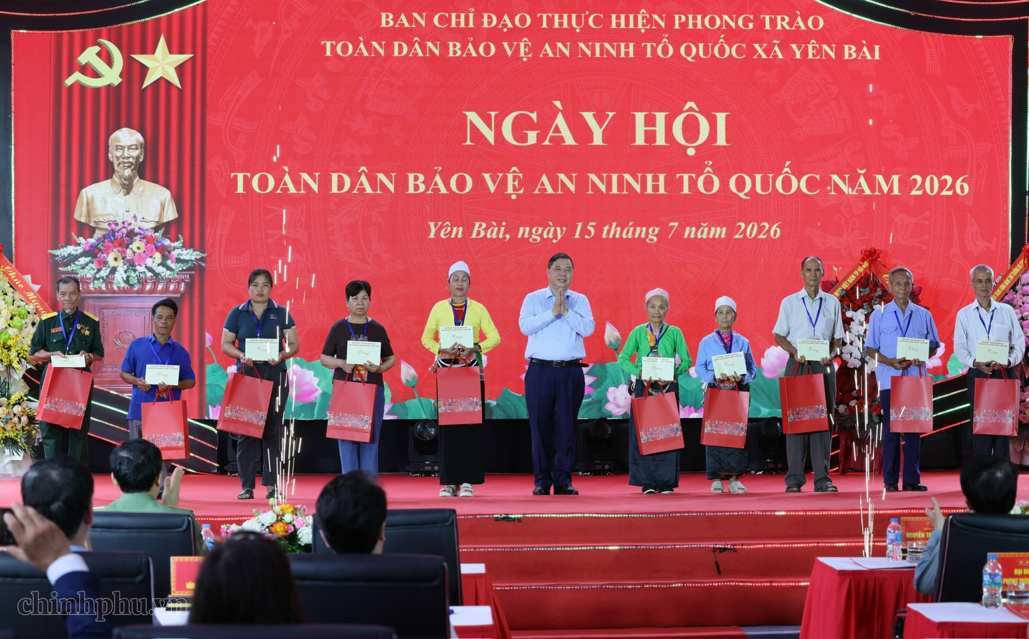 Phó Thủ tướng Thường trực Phạm Gia Túc dự Ngày hội Toàn dân bảo vệ an ninh Tổ quốc năm 2026 tại xã Yên Bài (TP. Hà Nội)- Ảnh 4.