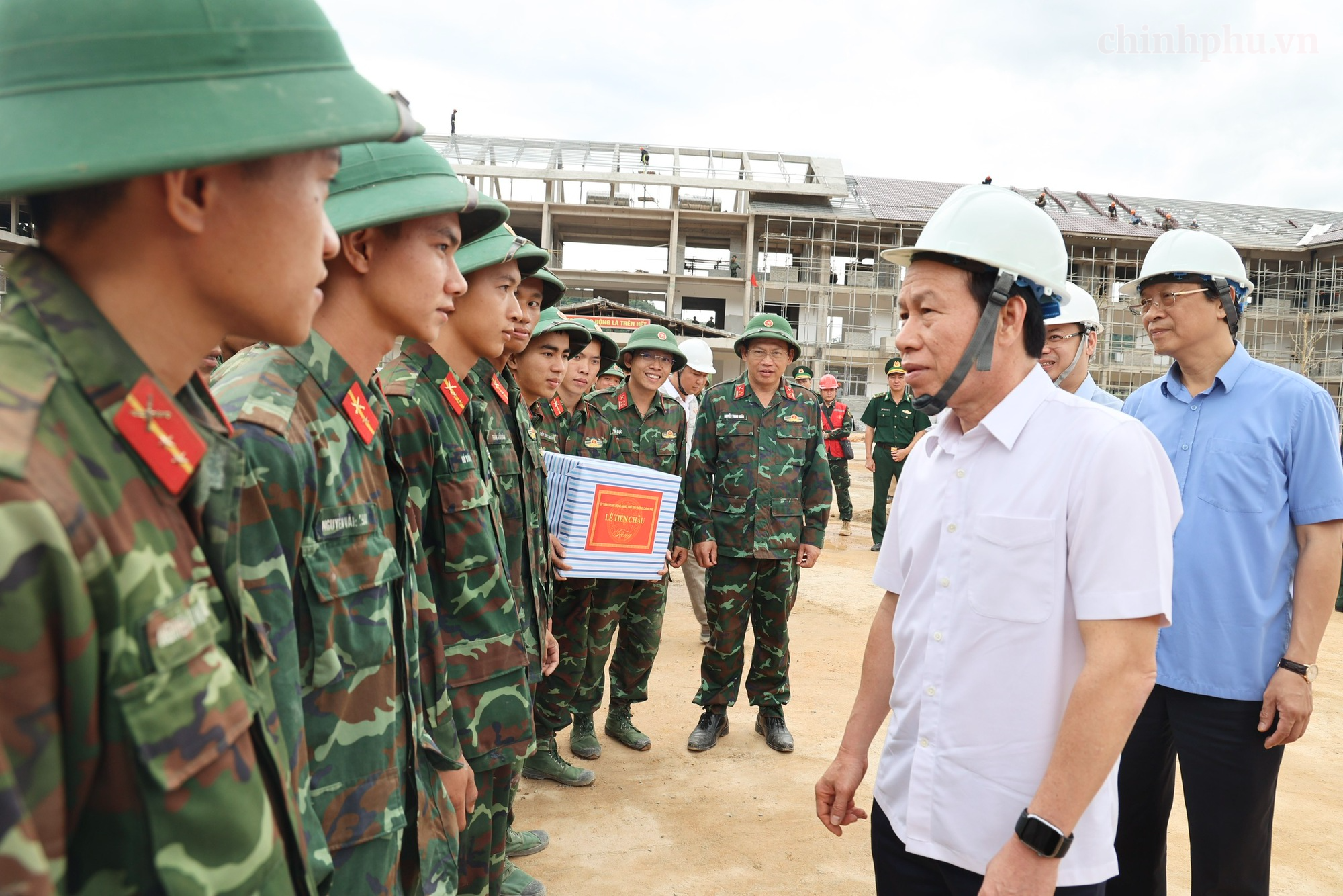 Phó Thủ tướng Lê Tiến Châu kiểm tra thực địa Dự án Trường phổ thông nội trú liên cấp tại TP. Huế- Ảnh 3.