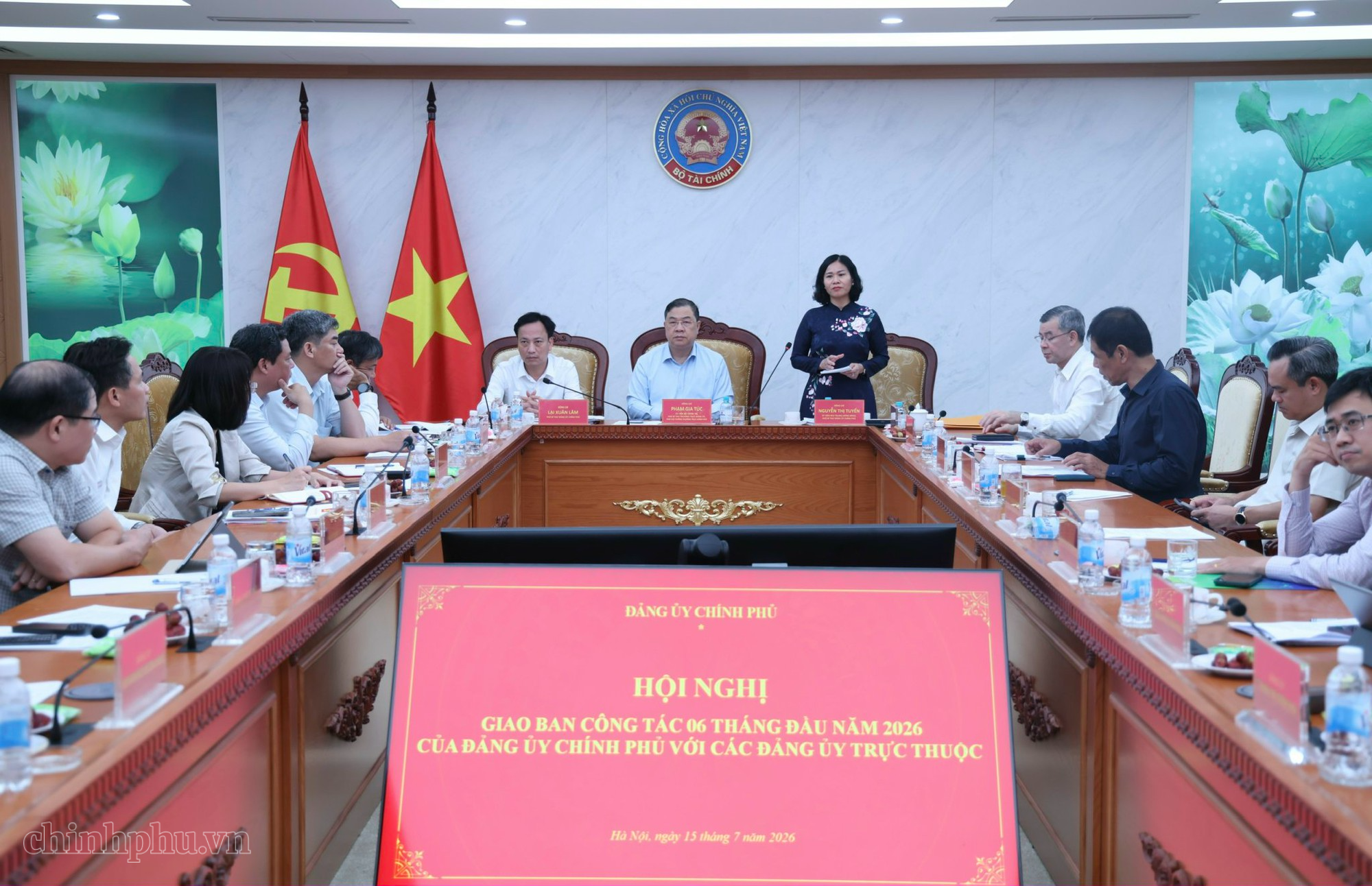 Phó Thủ tướng Thường trực Phạm Gia Túc: Đảng ủy Chính phủ tiếp tục đổi mới phương thức lãnh đạo, nâng cao hiệu quả tổ chức thực hiện nhiệm vụ chính trị- Ảnh 2.