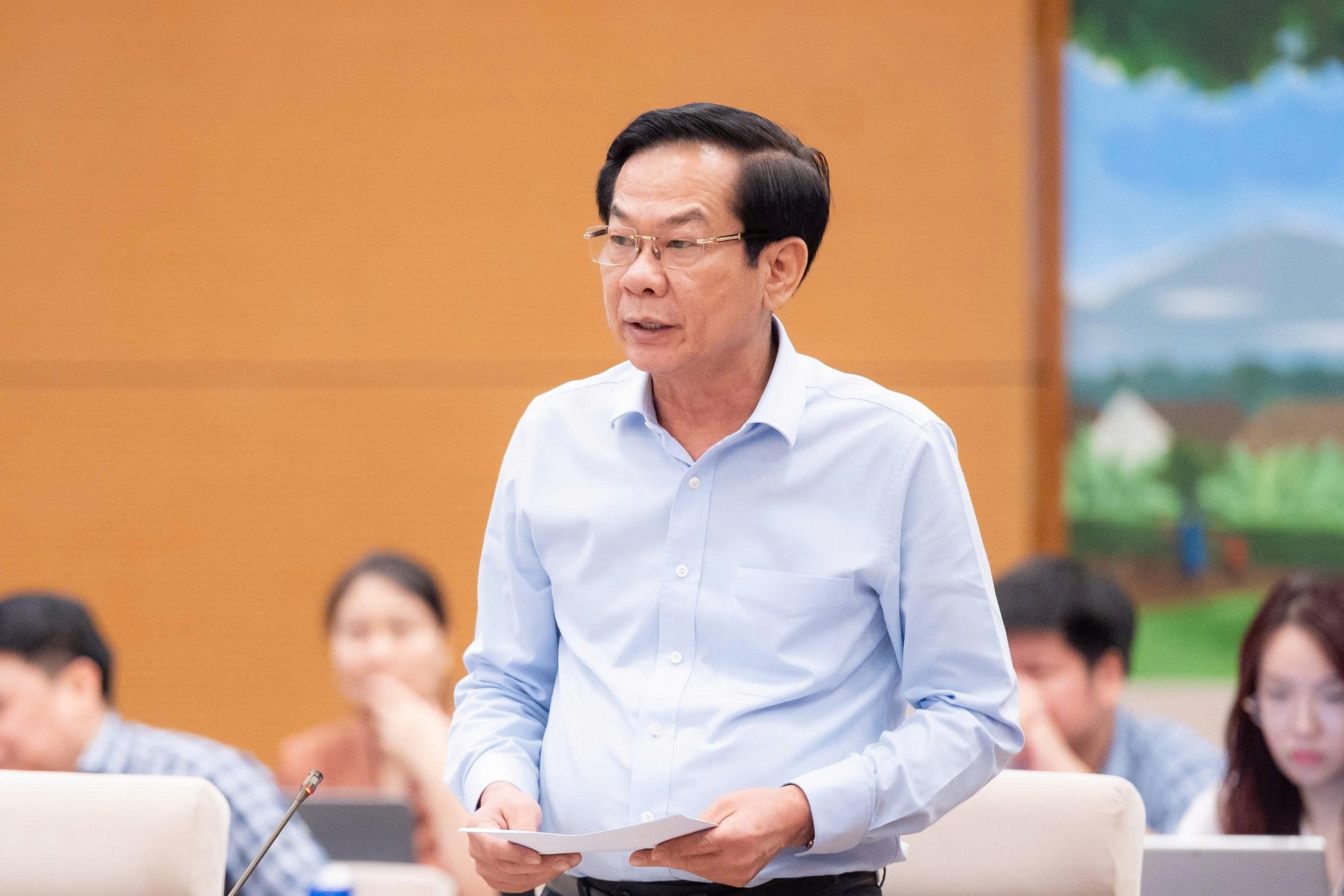UBTVQH xem xét dự án Luật sửa đổi, bổ sung một số điều của Luật Người lao động Việt Nam đi làm việc ở nước ngoài theo hợp đồng- Ảnh 1.