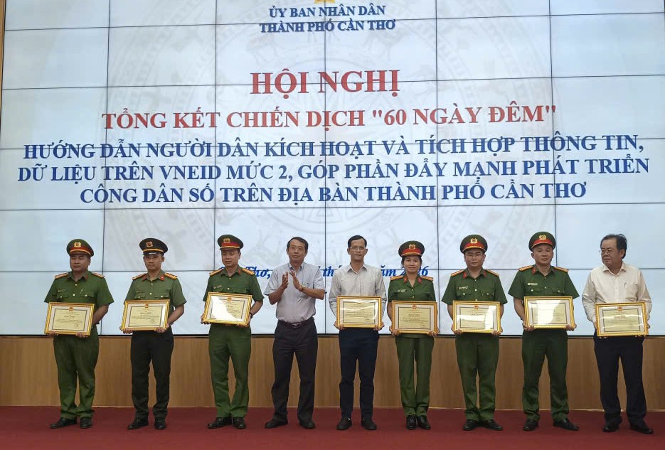 Cần Thơ: Từ chiến dịch '60 ngày đêm' đến nền tảng công dân số- Ảnh 2.
