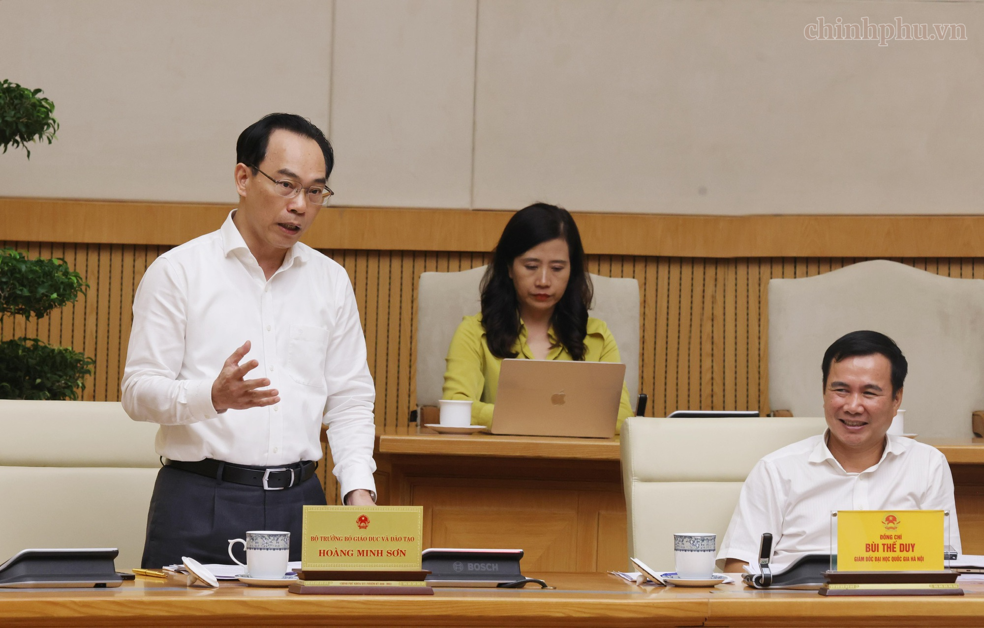 Phó Thủ tướng Lê Tiến Châu chủ trì họp về các đề án của Đại học Quốc gia Hà Nội- Ảnh 2.