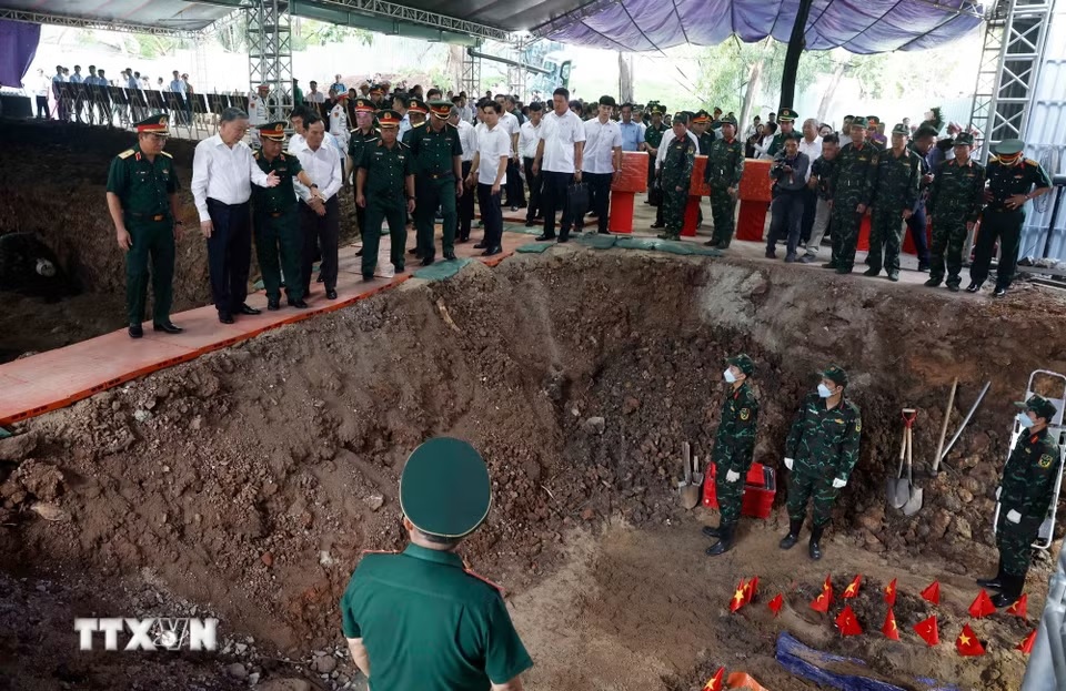 Tổng Bí thư, Chủ tịch nước Tô Lâm: Tìm kiếm, quy tập, xác định danh tính các liệt sĩ là trách nhiệm thiêng liêng trước Tổ quốc, trước nhân dân- Ảnh 3.