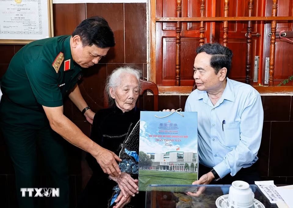 Chủ tịch Quốc hội Trần Thanh Mẫn tri ân người có công tại TPHCM- Ảnh 6.