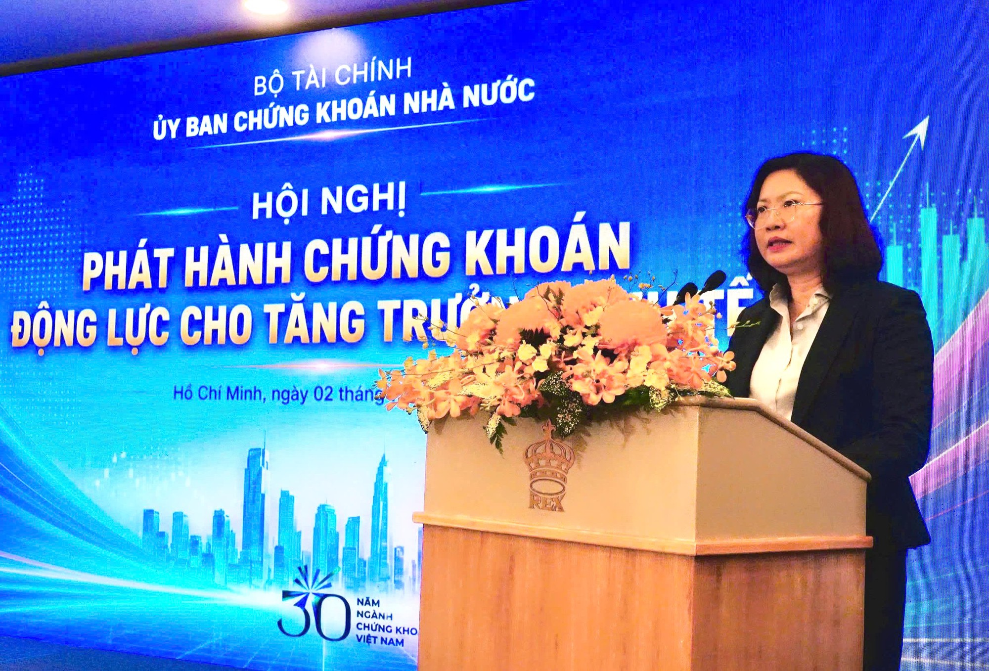 Phát hành chứng khoán - Động lực thúc đẩy tăng trưởng kinh tế- Ảnh 1.