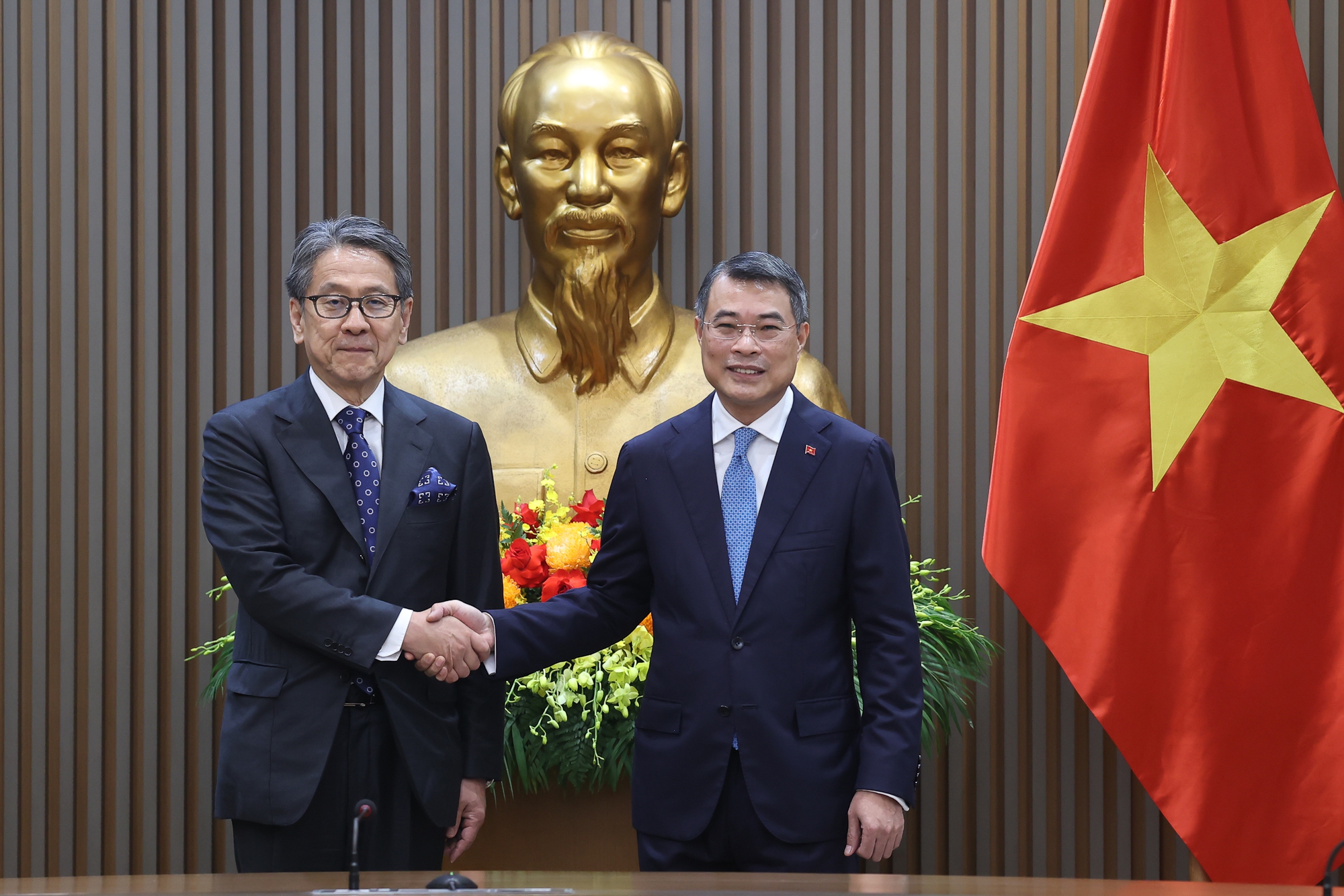 Thủ tướng tiếp Chủ tịch Ngân hàng JBIC Nhật Bản: Hỗ trợ Việt Nam triển khai các dự án, định hướng chiến lược- Ảnh 1.