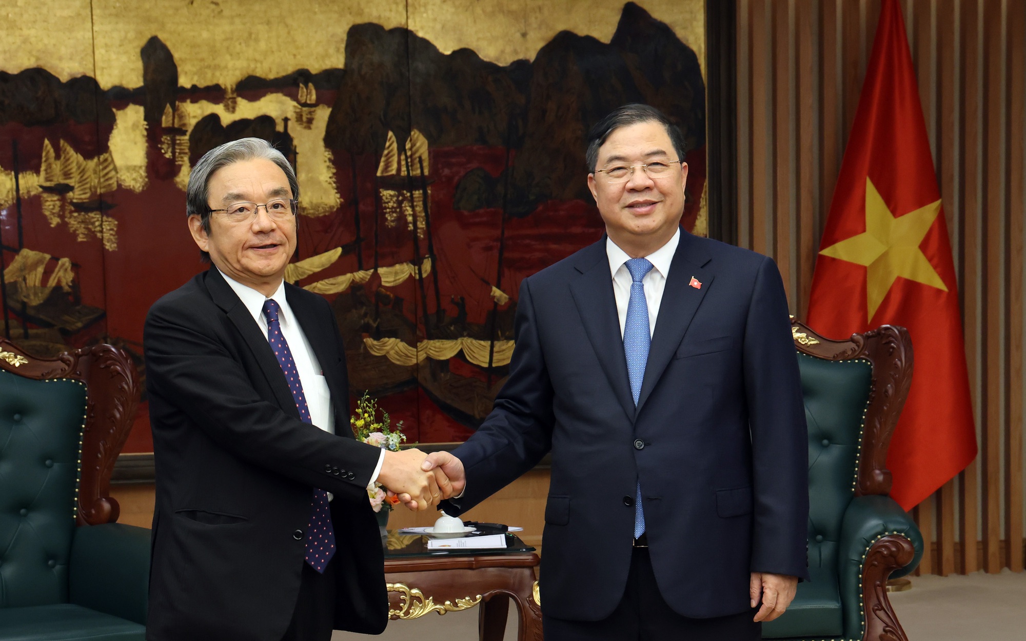 Phó Thủ tướng Thường trực Phạm Gia Túc tiếp lãnh đạo 2 doanh nghiệp năng lượng lớn của Nhật Bản