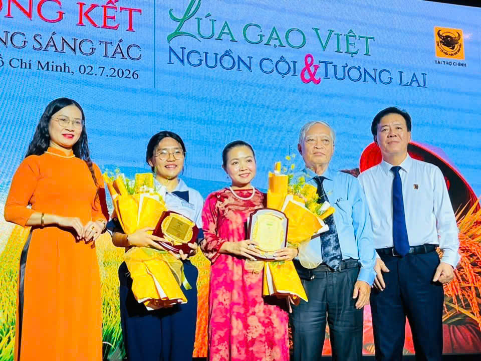 Hơn 1.300 tác phẩm tham gia cuộc thi sáng tác về lúa gạo Việt- Ảnh 1.