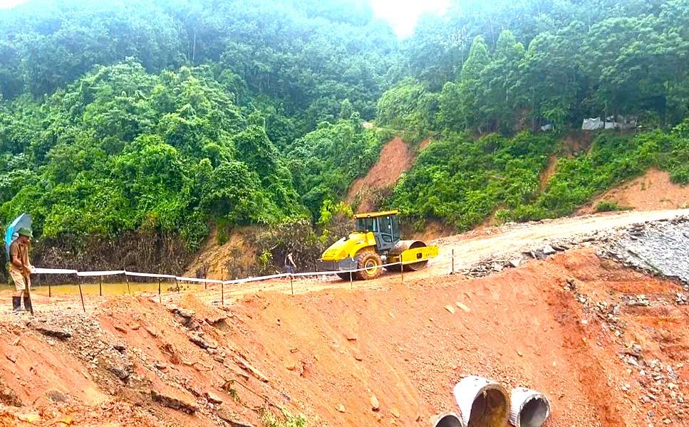 Quốc lộ, cao tốc đã thông suốt không còn điểm ách tắc do sạt lở- Ảnh 1.