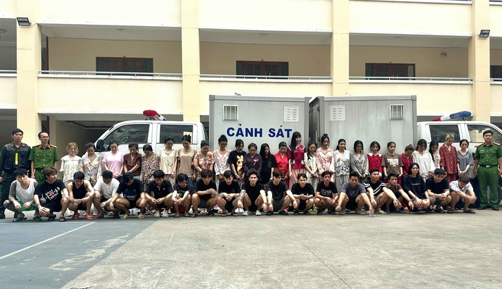 TPHCM: Triệt phá đường dây ma túy Etomidate núp bóng thuốc lá điện tử- Ảnh 1.