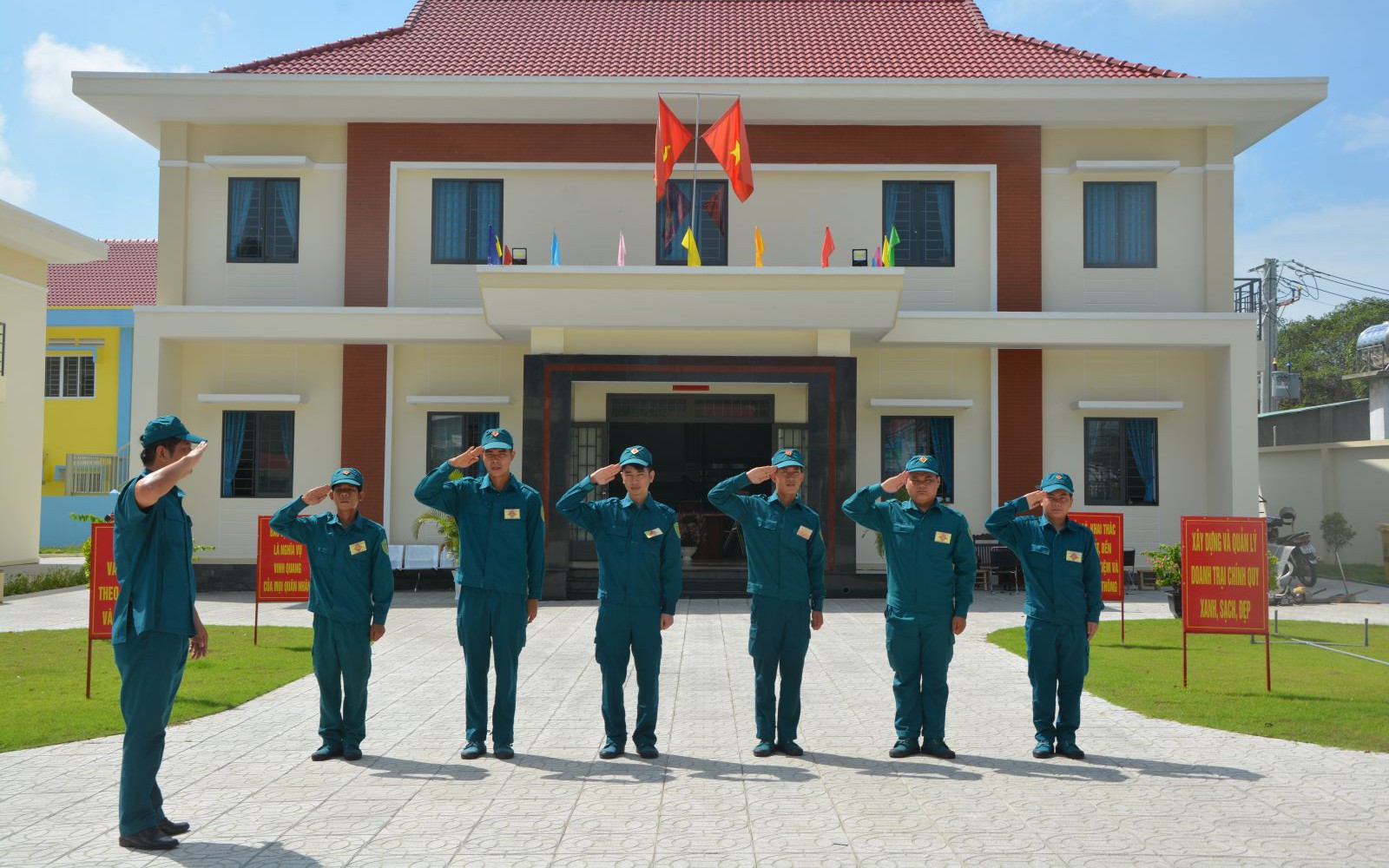 Chính sách tinh giản với người làm việc tại Ban Chỉ huy quân sự cấp xã