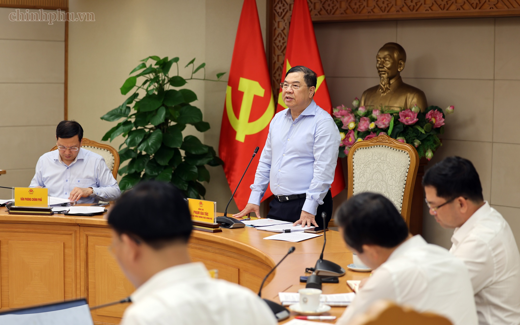 Phó Thủ tướng Thường trực nghe báo cáo, đôn đốc tiến độ tuyến đường kết nối sân bay Gia Bình – Hà Nội